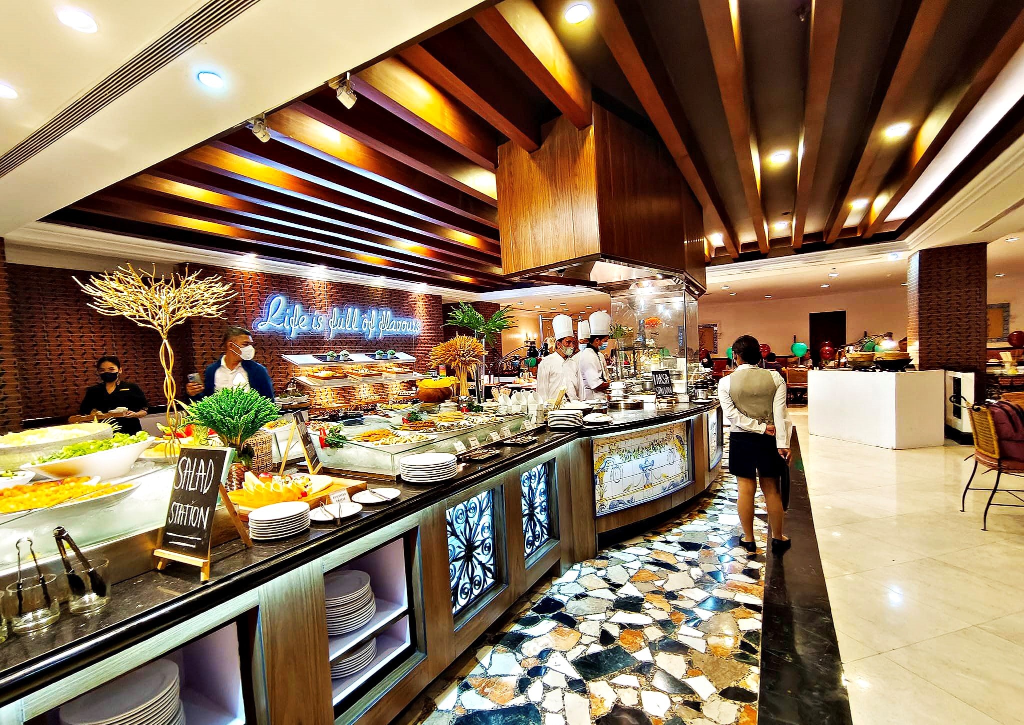 Riviera Cafe