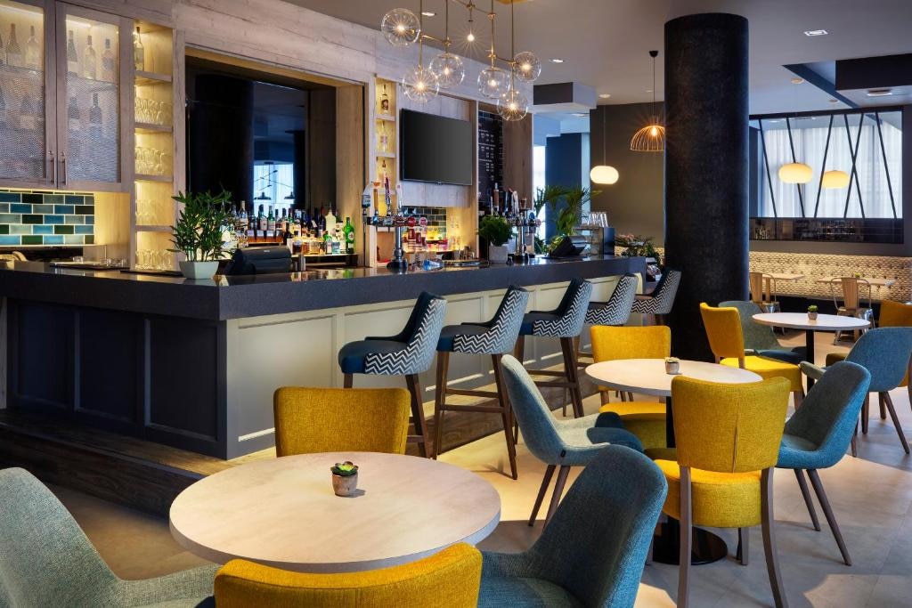 Bar and Grill