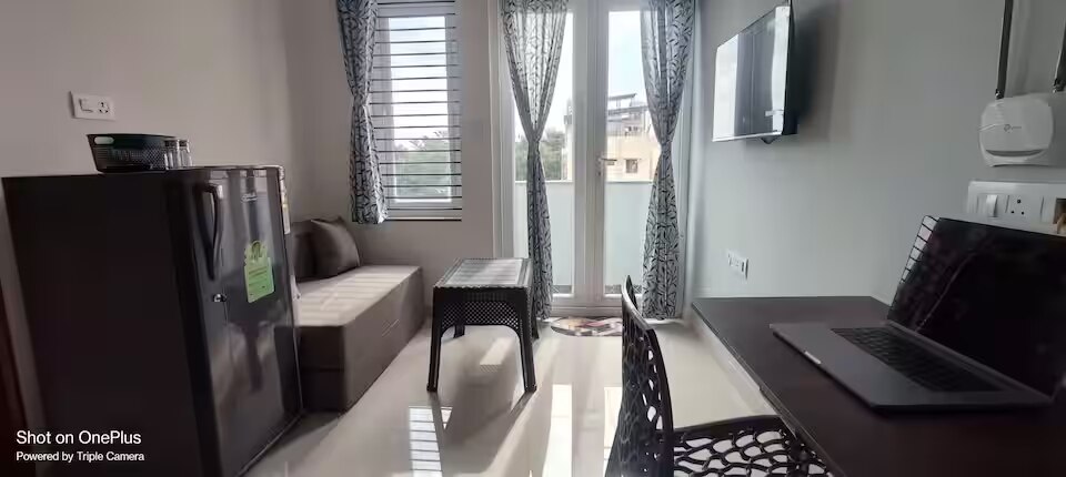 Compact SB Studio Apartment by ANI living Spaces 𝗕𝗢𝗢𝗞 Bangalore Apartment