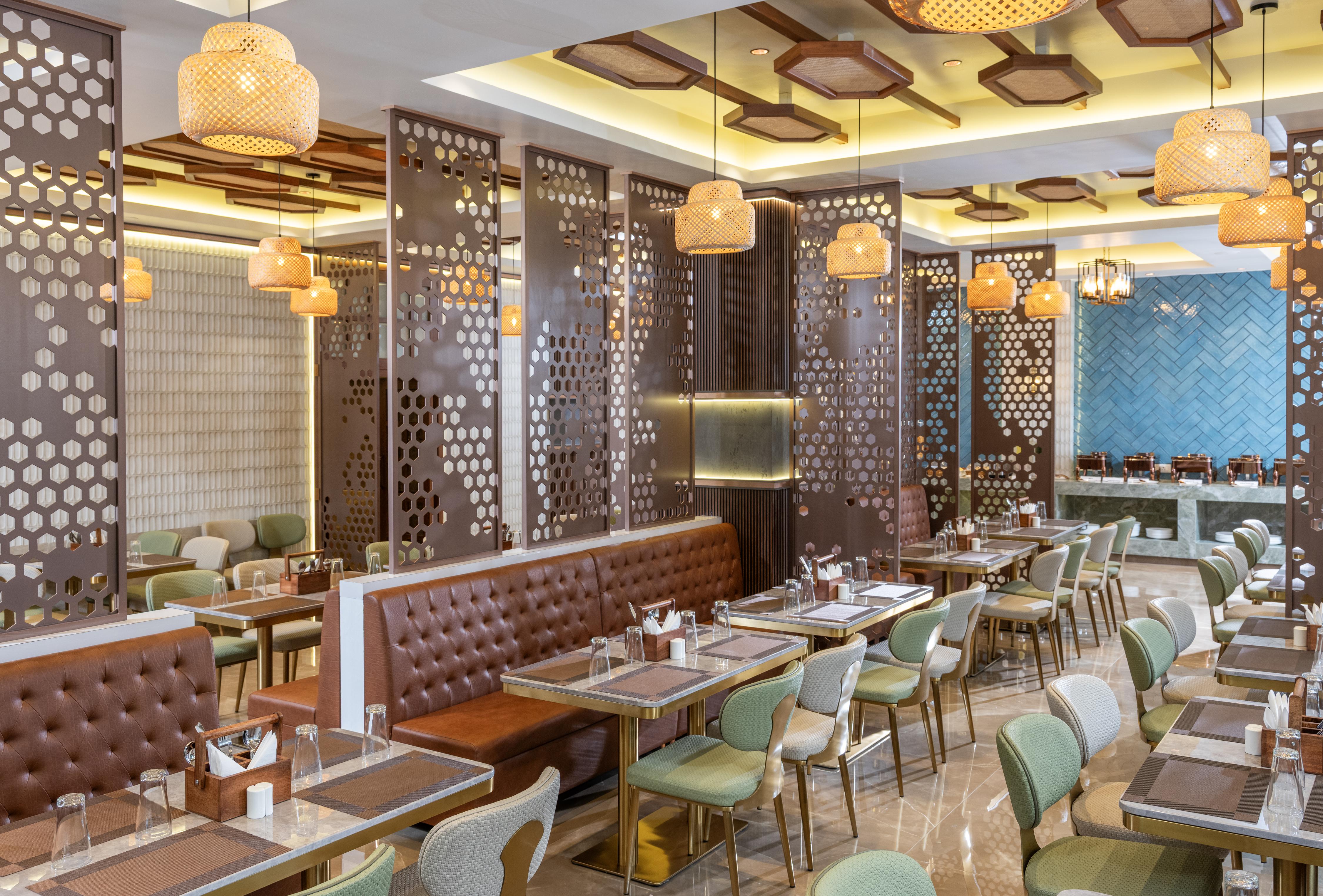 GRAND RESTAURANT