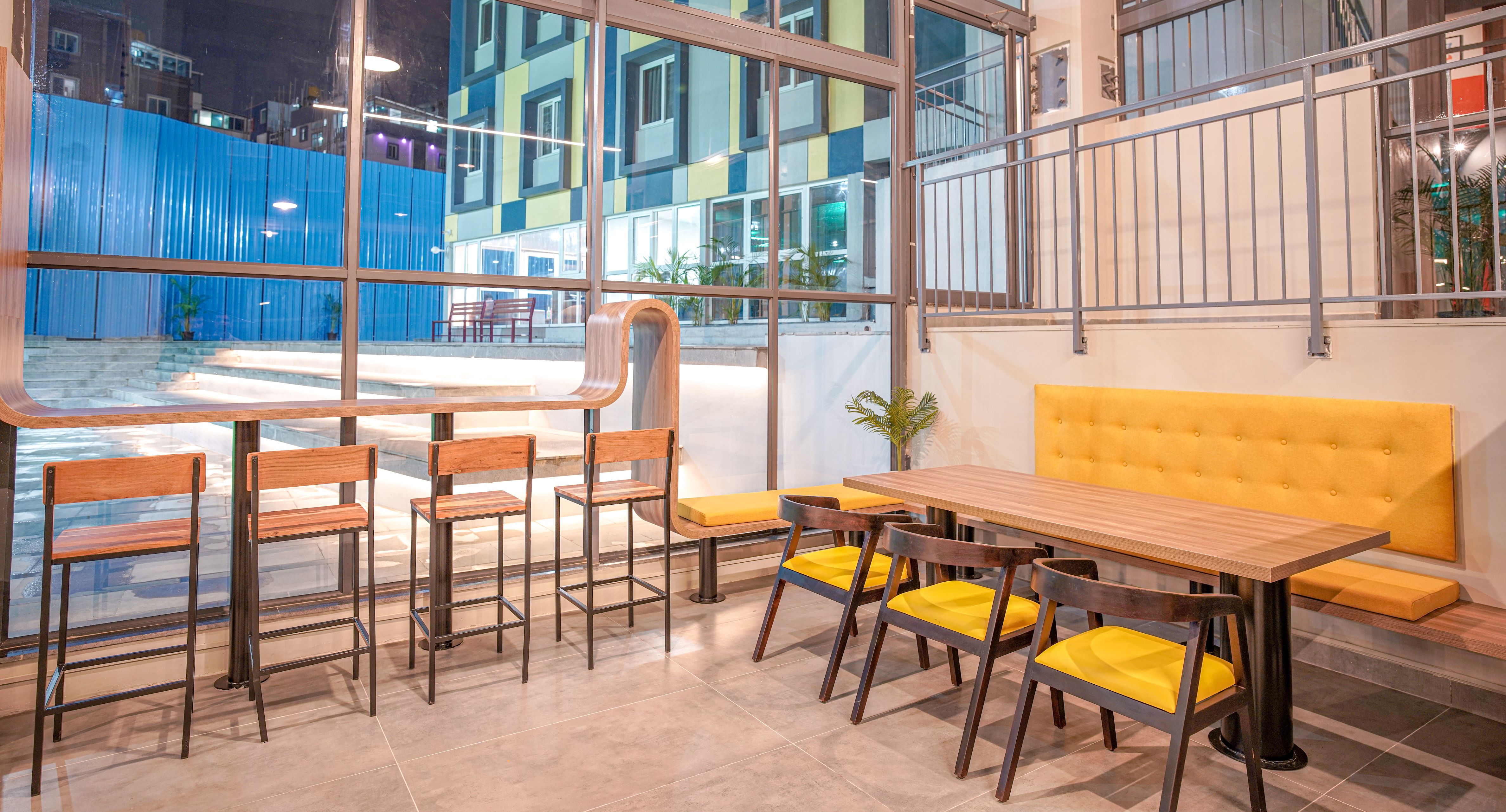 Yello Cafe