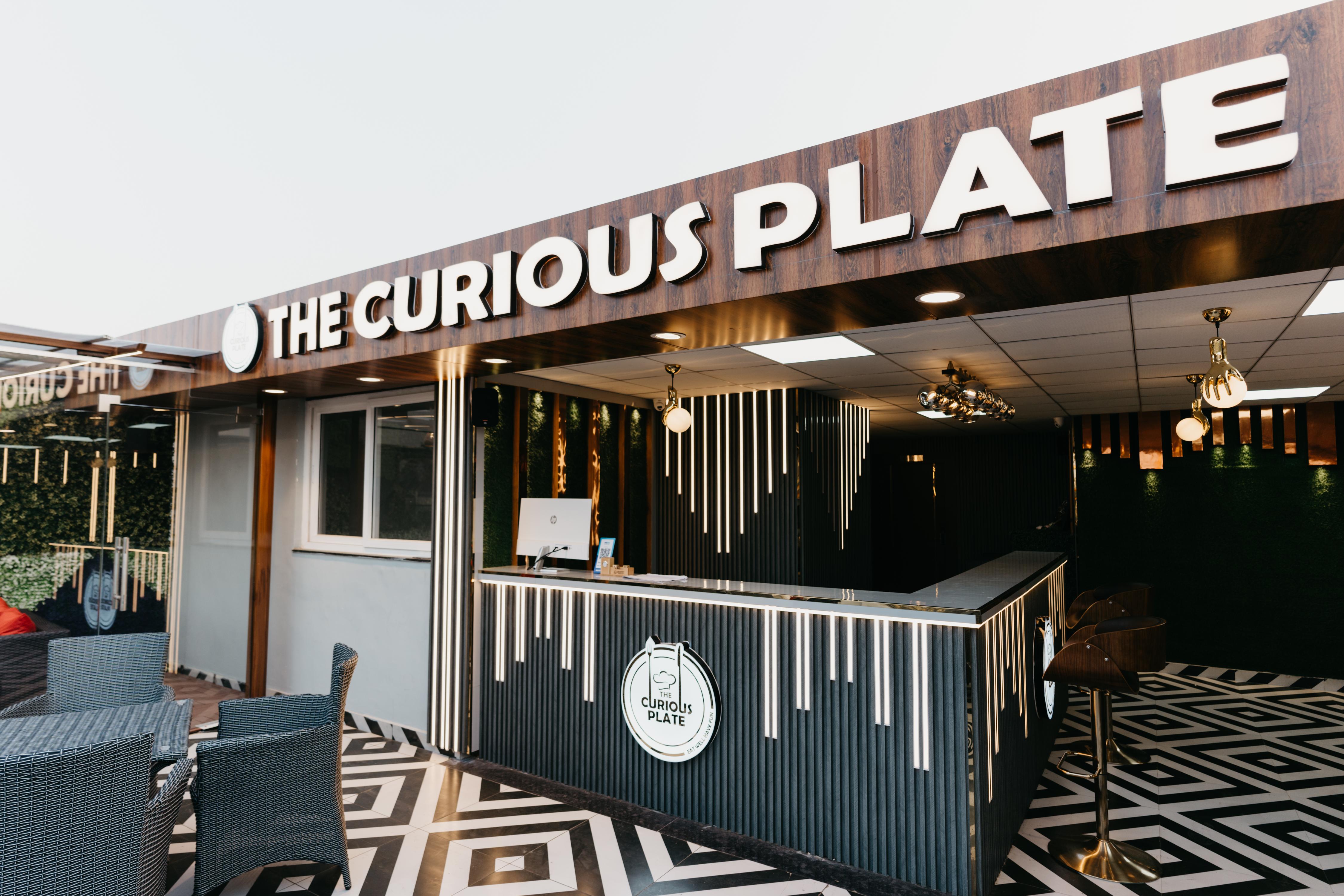 THE CURIOUS PLATE
