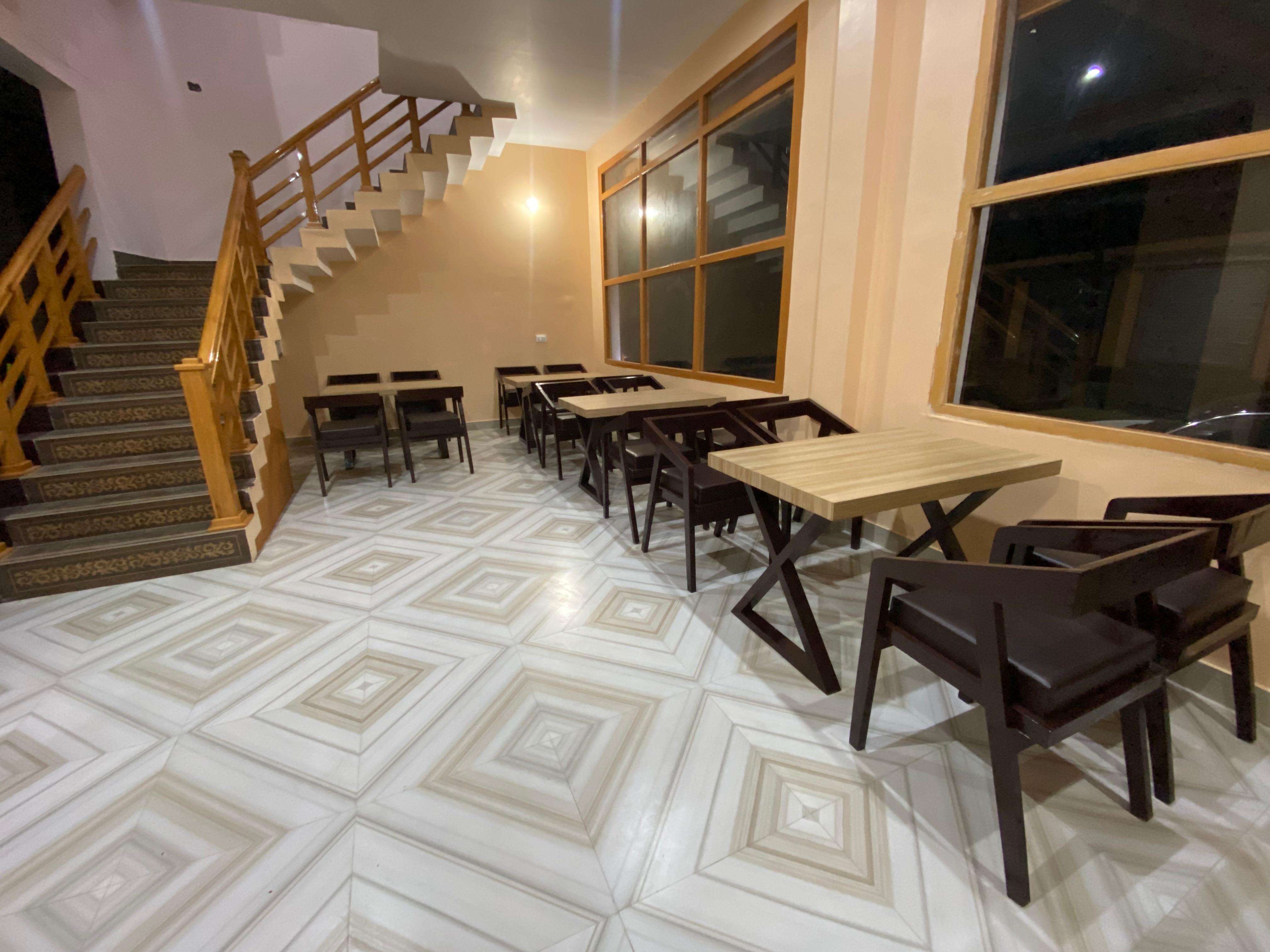 Hotel Mansarovar Inn