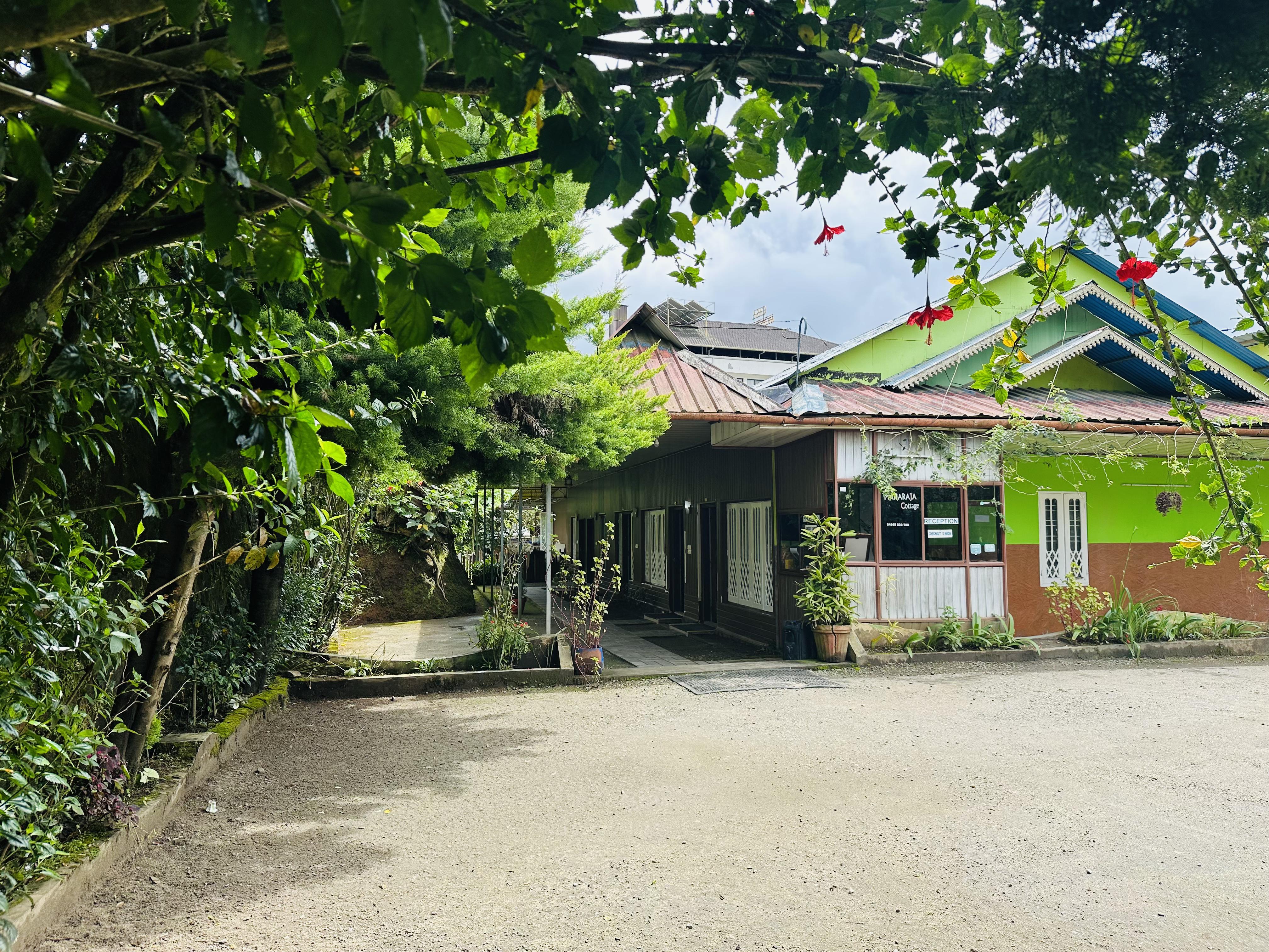 Munnar Maharaja 𝗕𝗢𝗢𝗞 Munnar Cottage