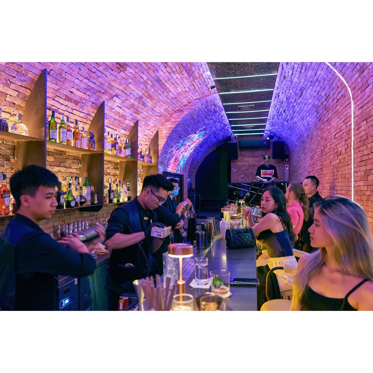 Parallel Cocktail Bar