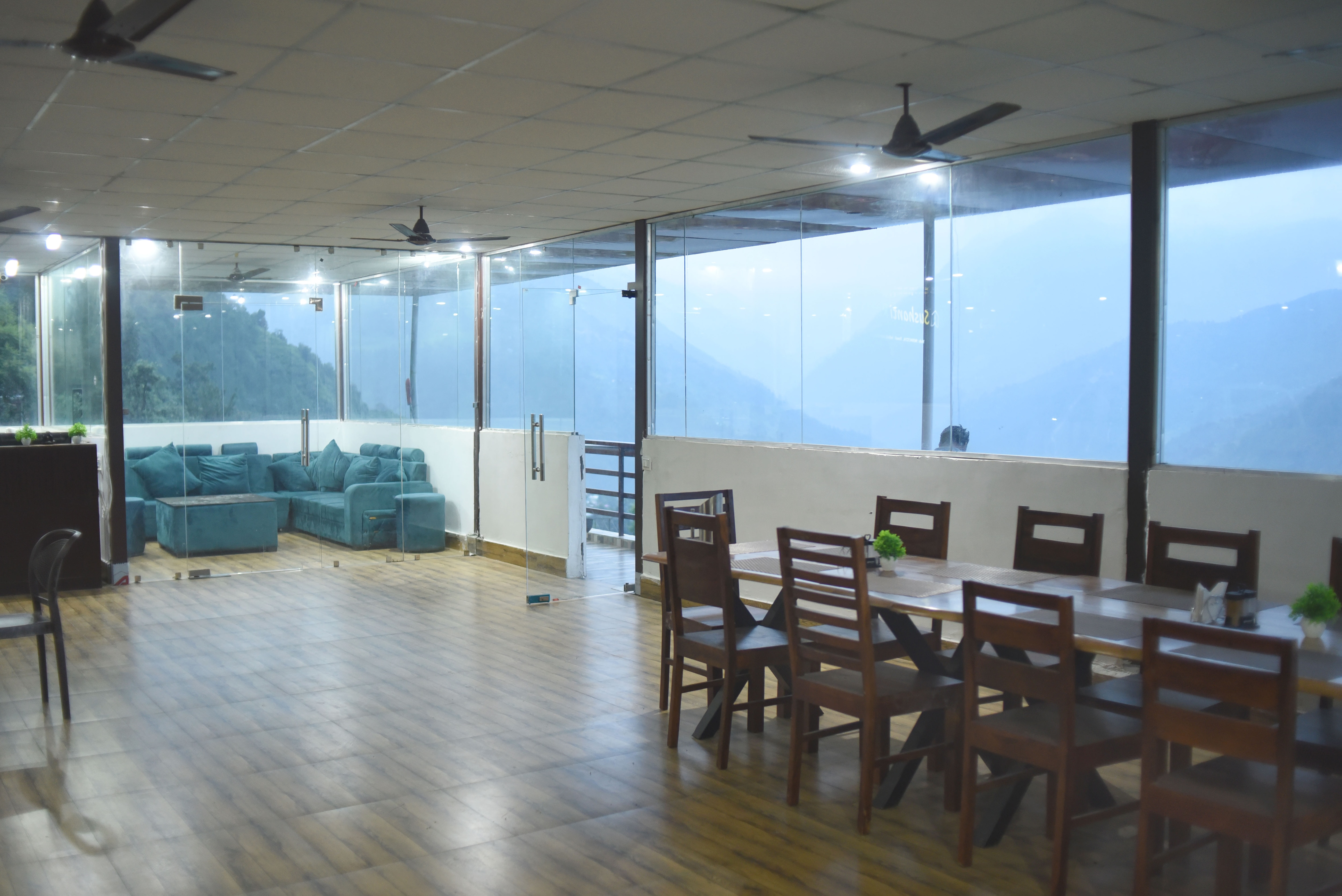 Hotel Restaurant