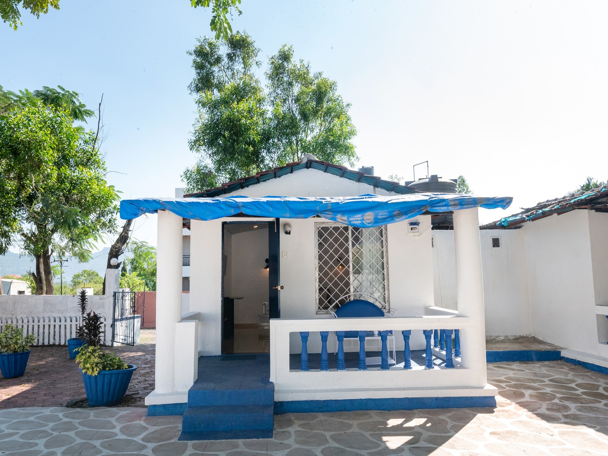 Santorini Cabins- Restaurant