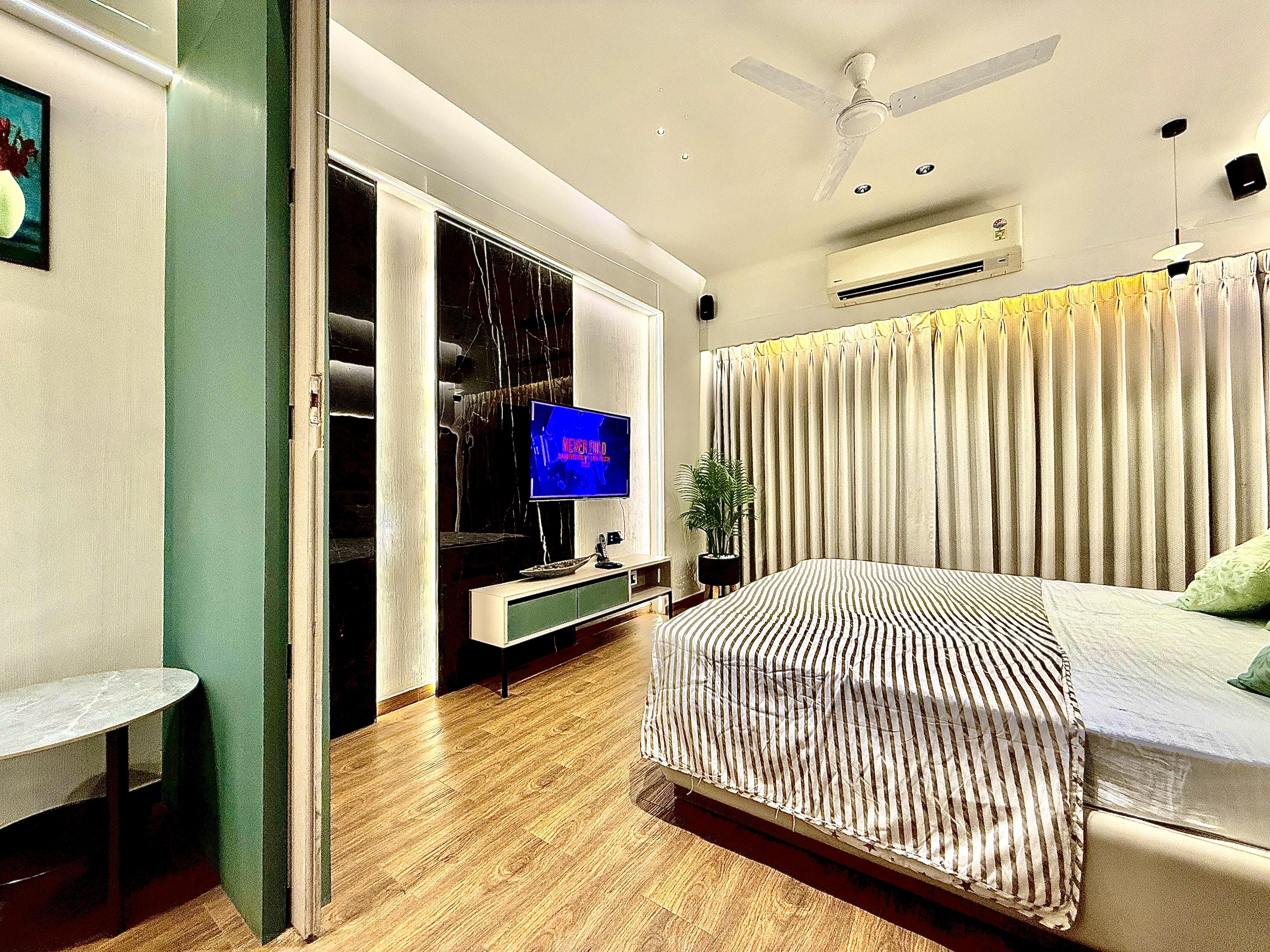 Weekend address ๐๐ข๐ข๐ Surat Apartment