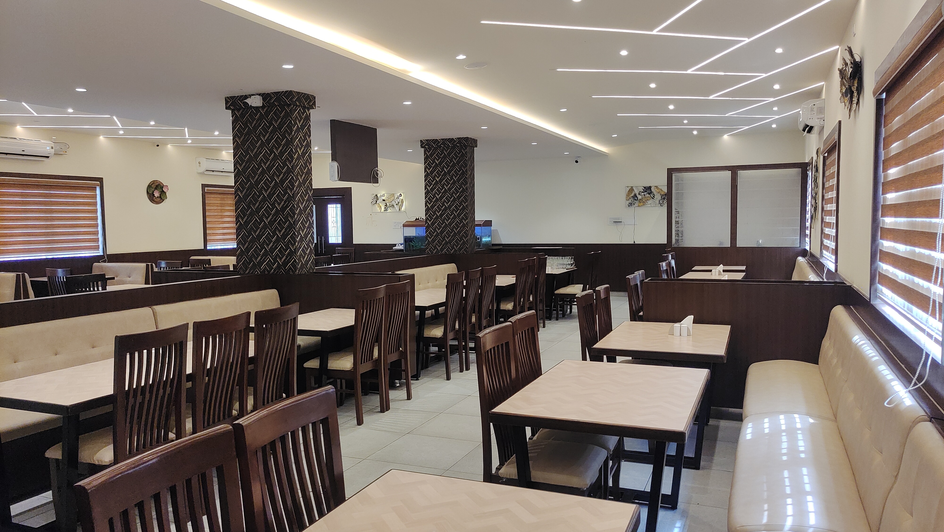 Happys Restaurant