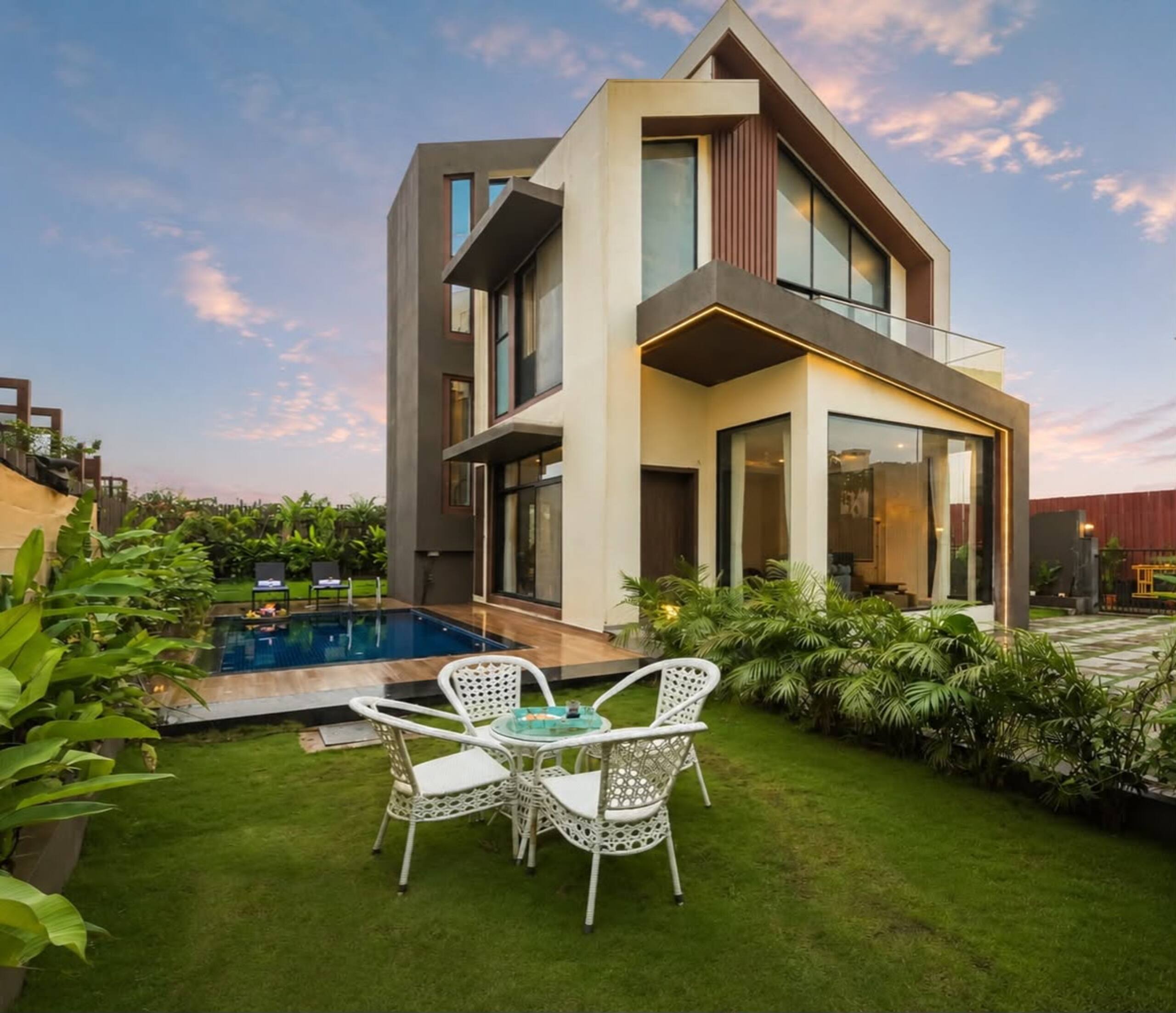 The Weekend Club 𝗕𝗢𝗢𝗞 Lonavala Villa