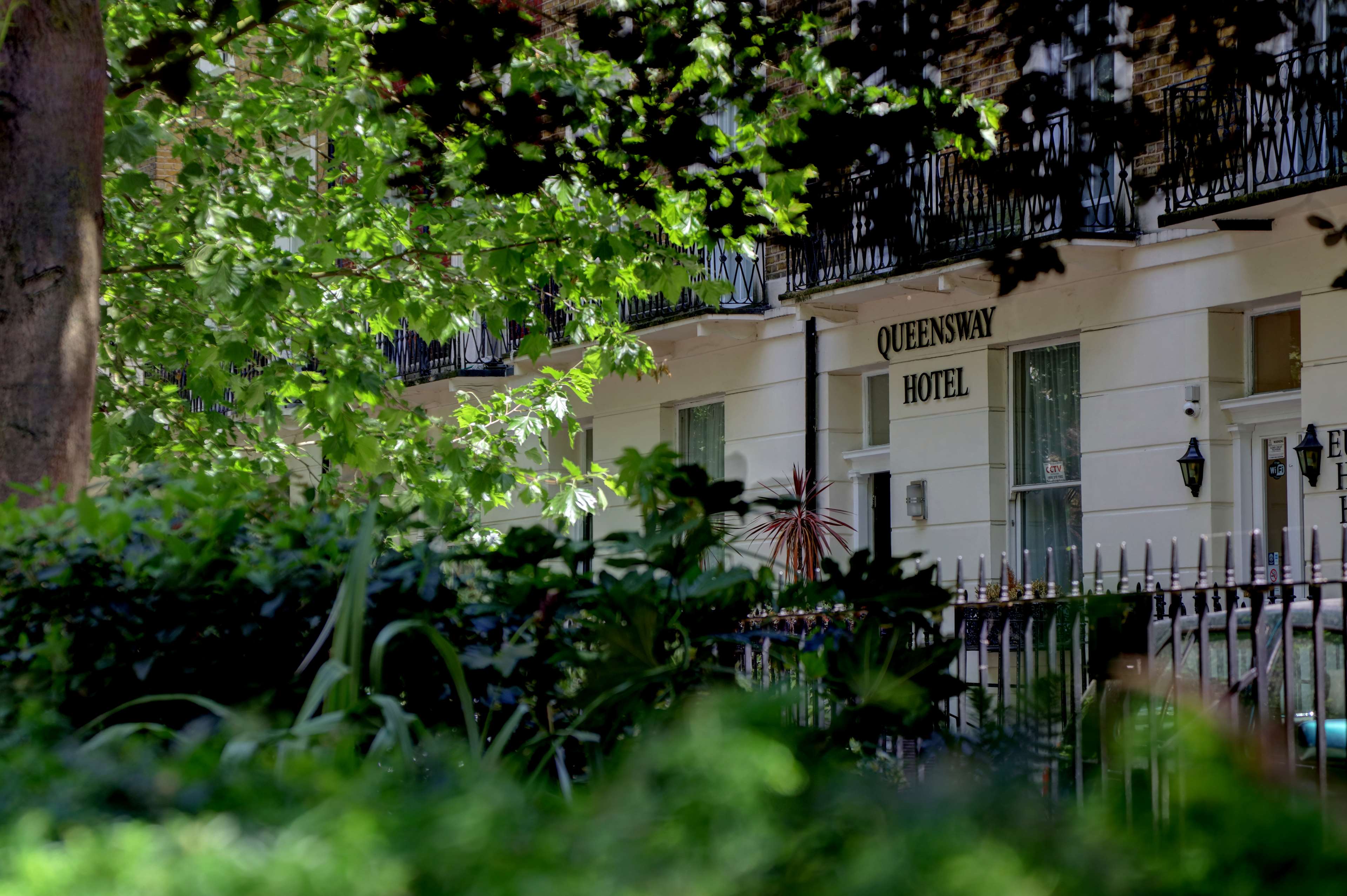 Queensway Hotel, Sure Hotel Collection by Best Western 𝗕𝗢𝗢𝗞 London ...