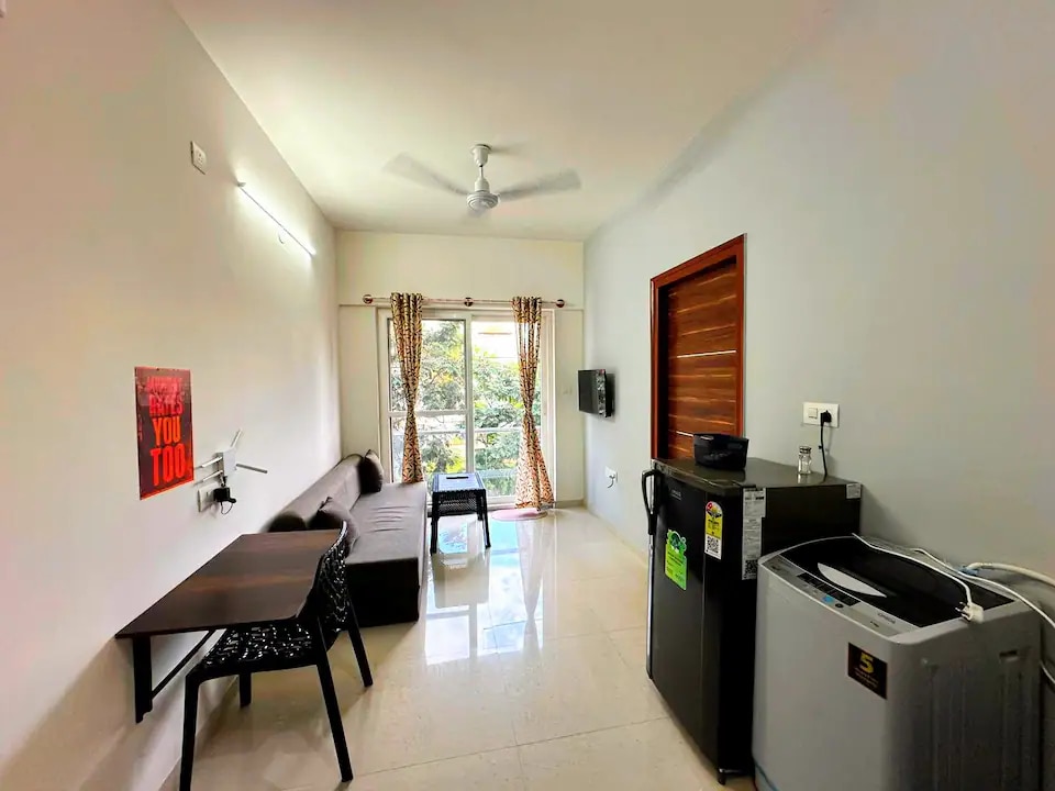 Compact SB Studio Apartment by ANI living Spaces 𝗕𝗢𝗢𝗞 Bangalore Apartment