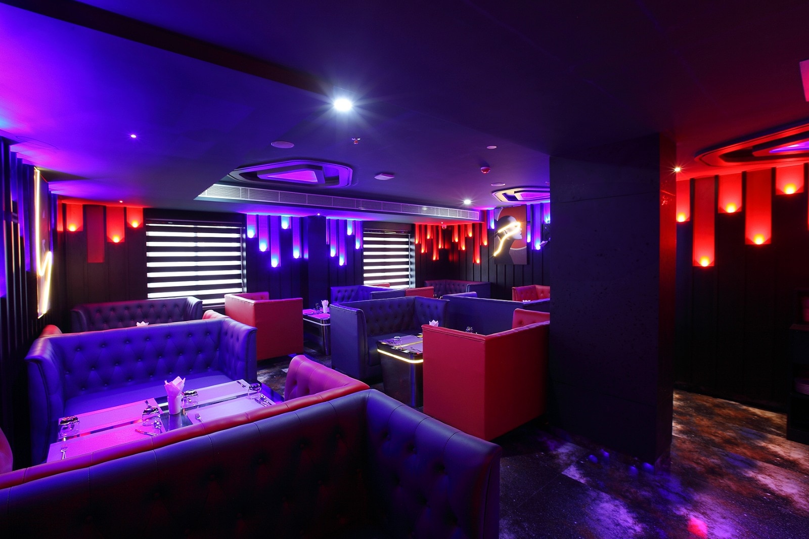 PEPPERS EXECUTIVE LOUNGE