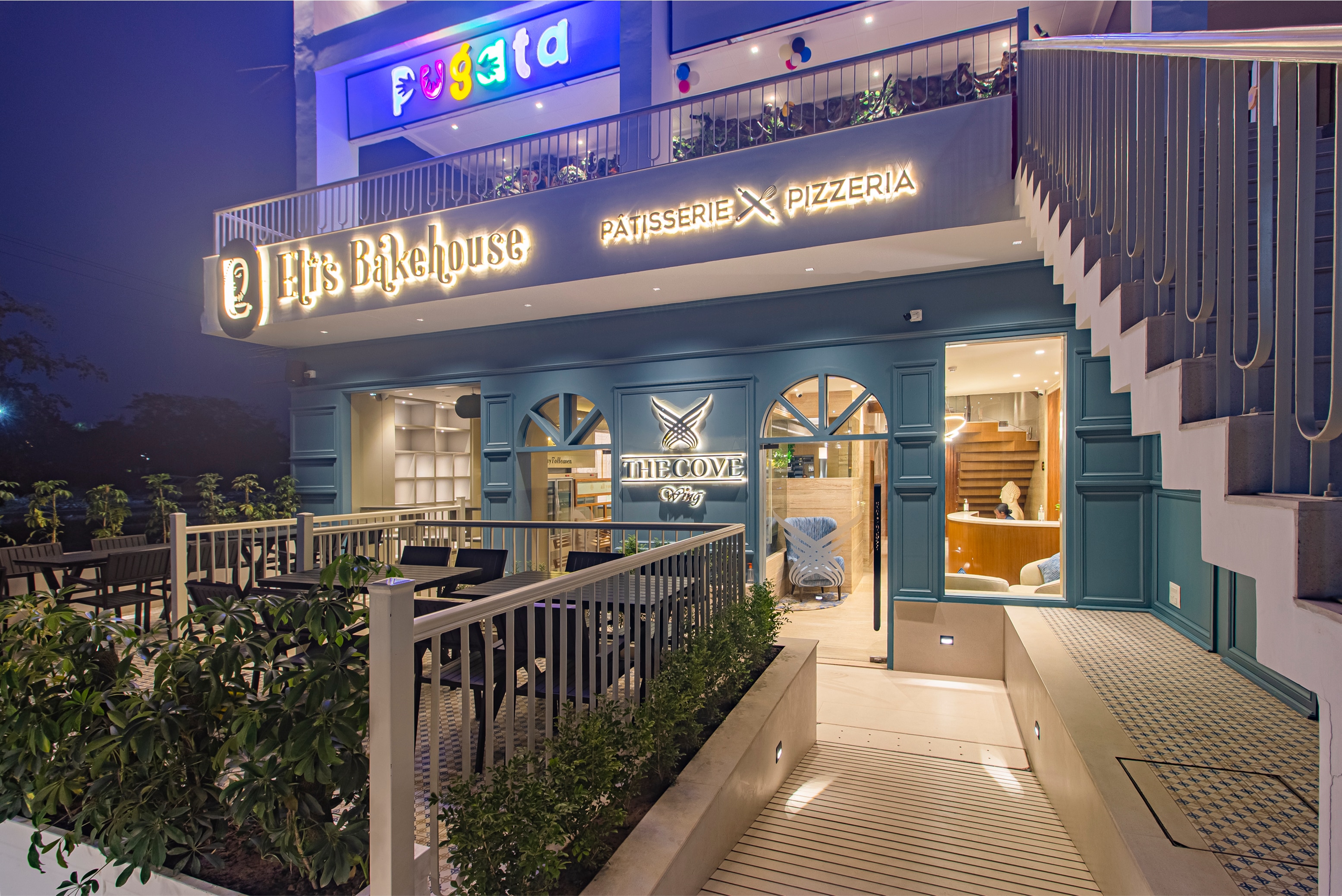 ELI'S BAKEHOUSE