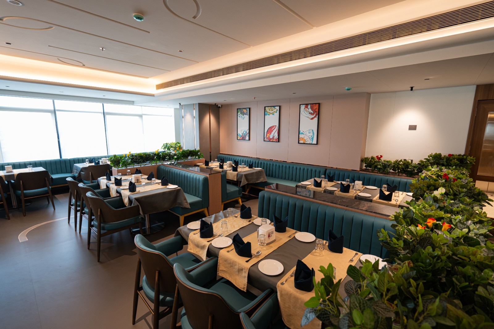 Terminal 9 Restaurant & Bar