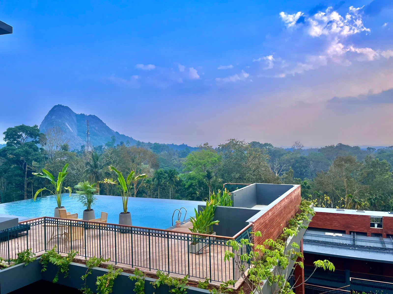 Morickap Lord's 83, Trademark Collection by Wyndham 𝗕𝗢𝗢𝗞