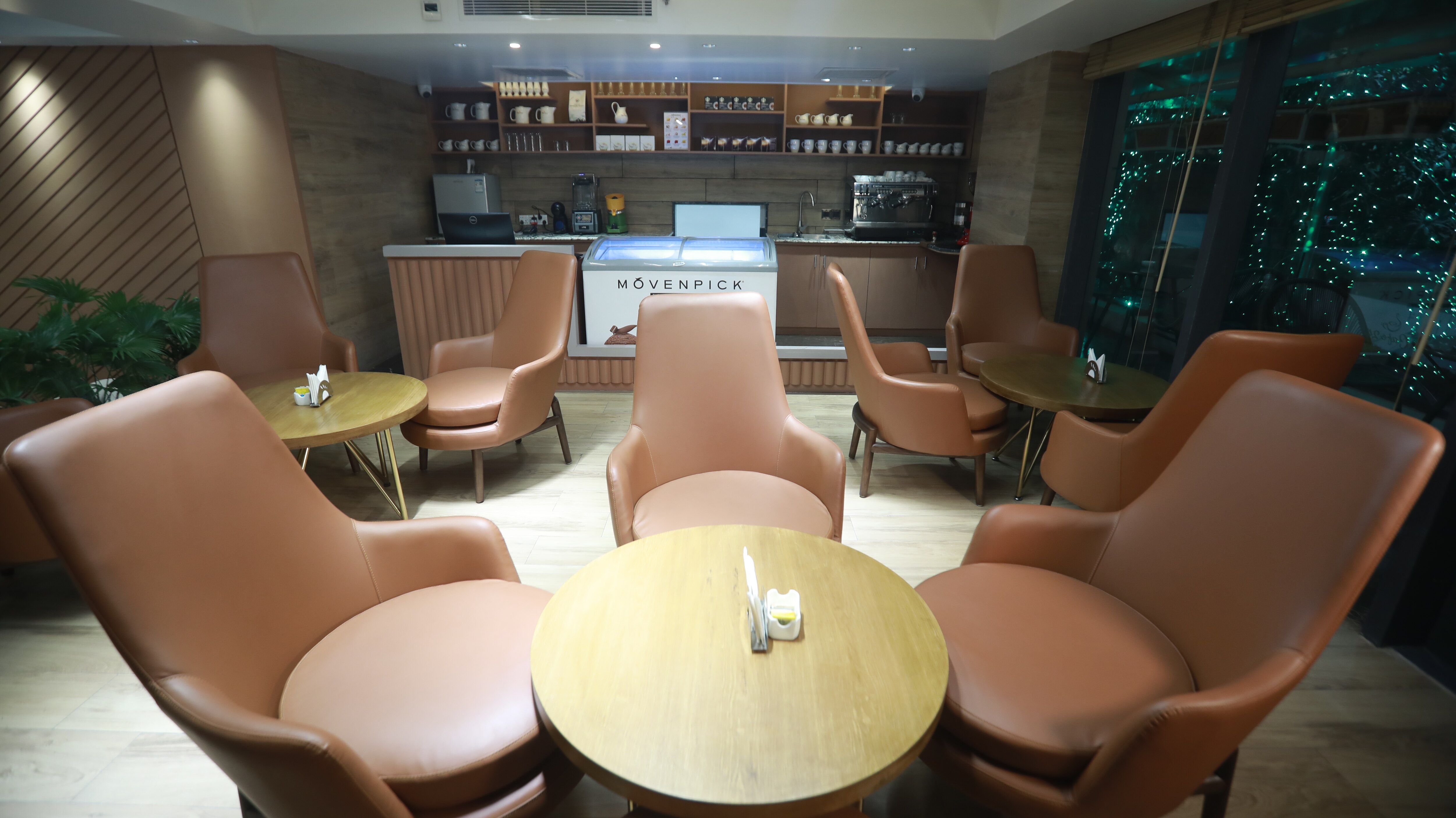 Cafe 24