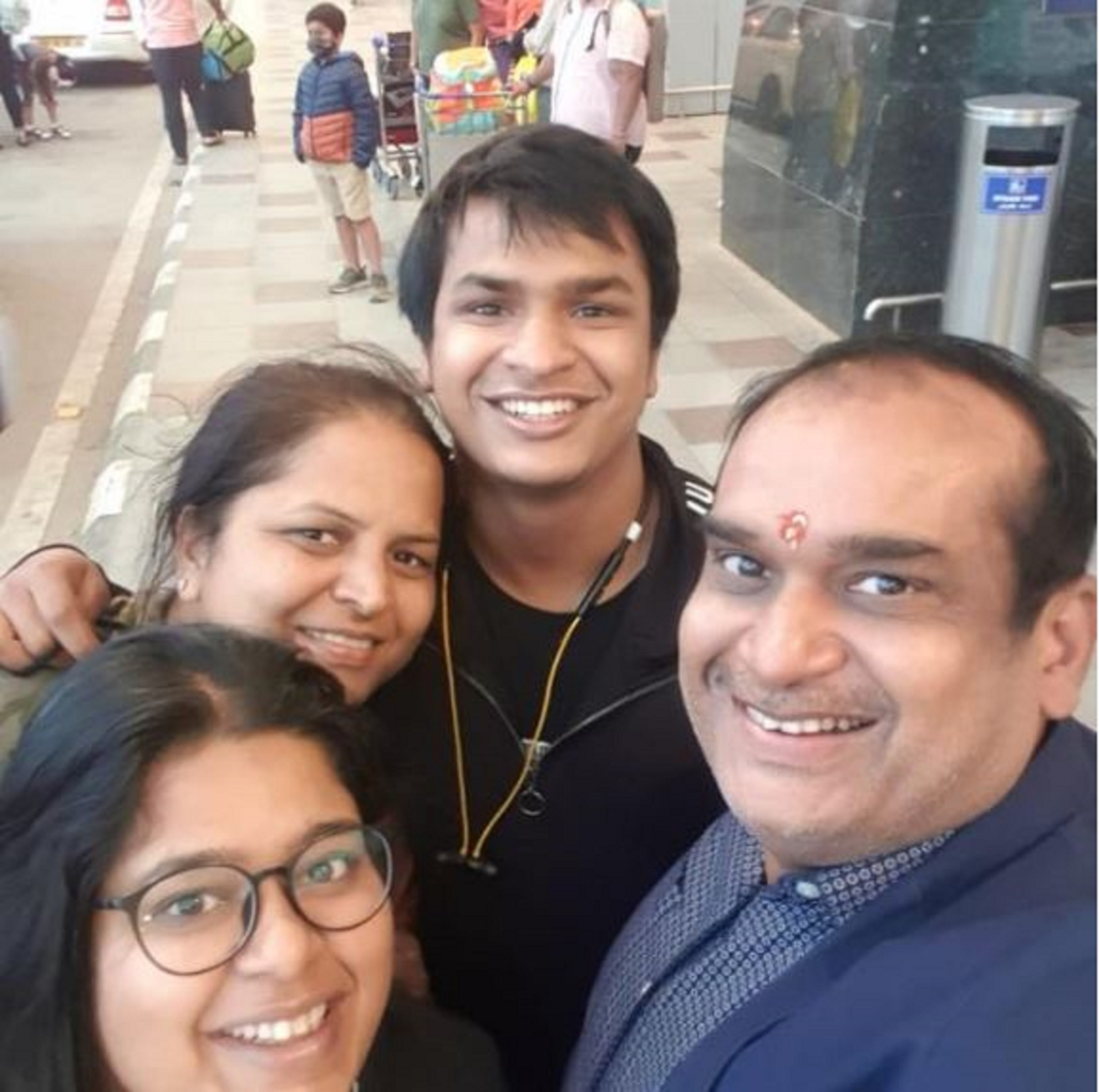 Good Homes Stay Apartment Rooms & Caretaker 𝗕𝗢𝗢𝗞 Bangalore Apartment