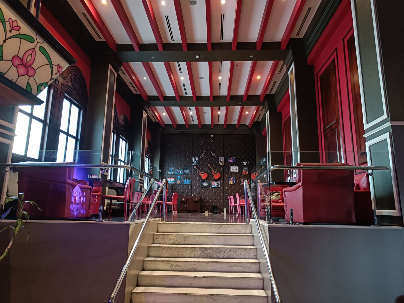 Henry Pub