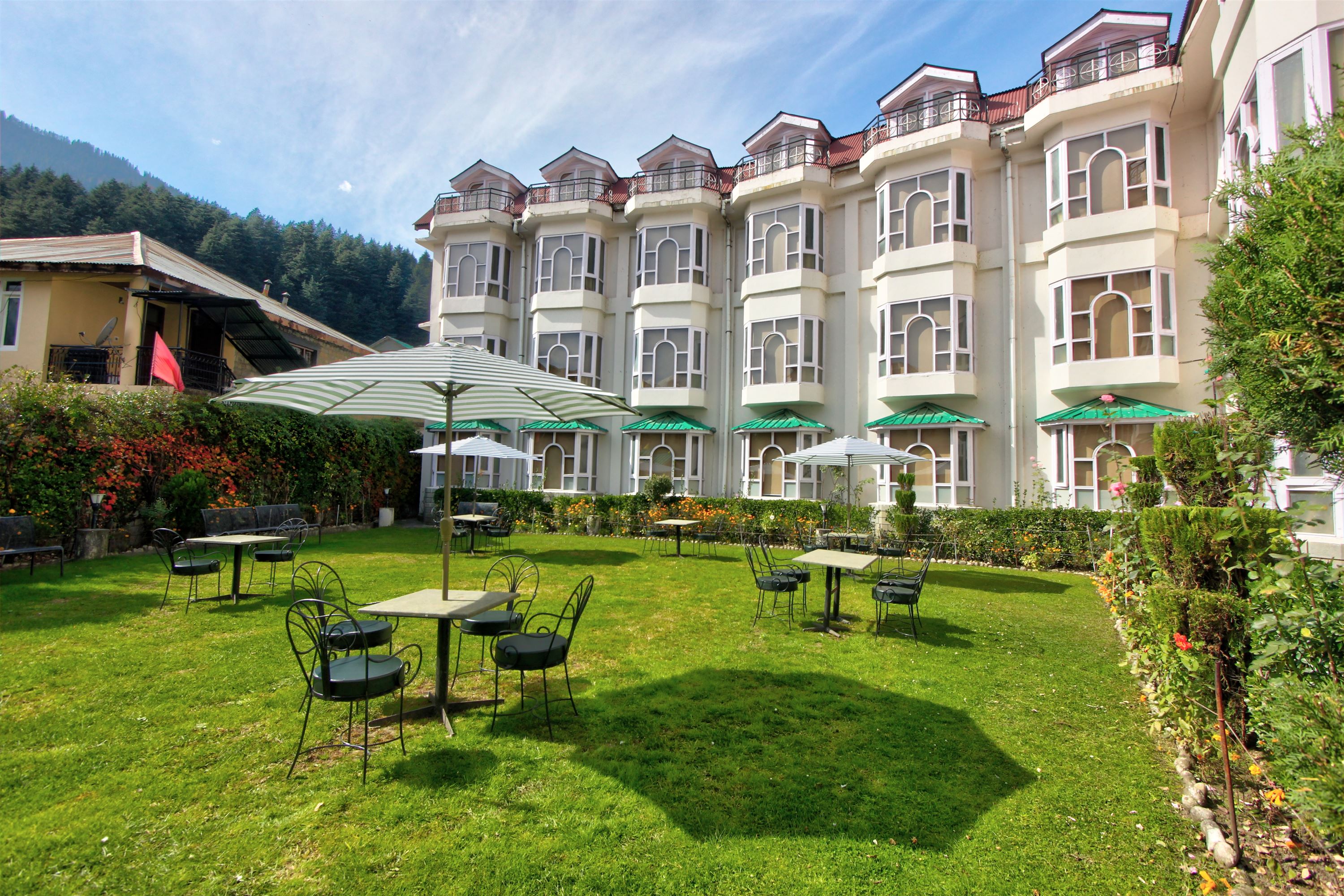 Sa Manali Inn Kanishka, Manali - AM Hotel Kollection ππ’π’π Manali Hotel