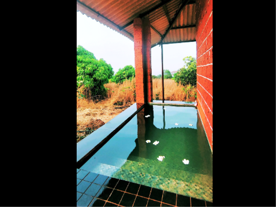 Fairytale Cottage with Outdoor Tub 𝗕𝗢𝗢𝗞 Devrukh Villa