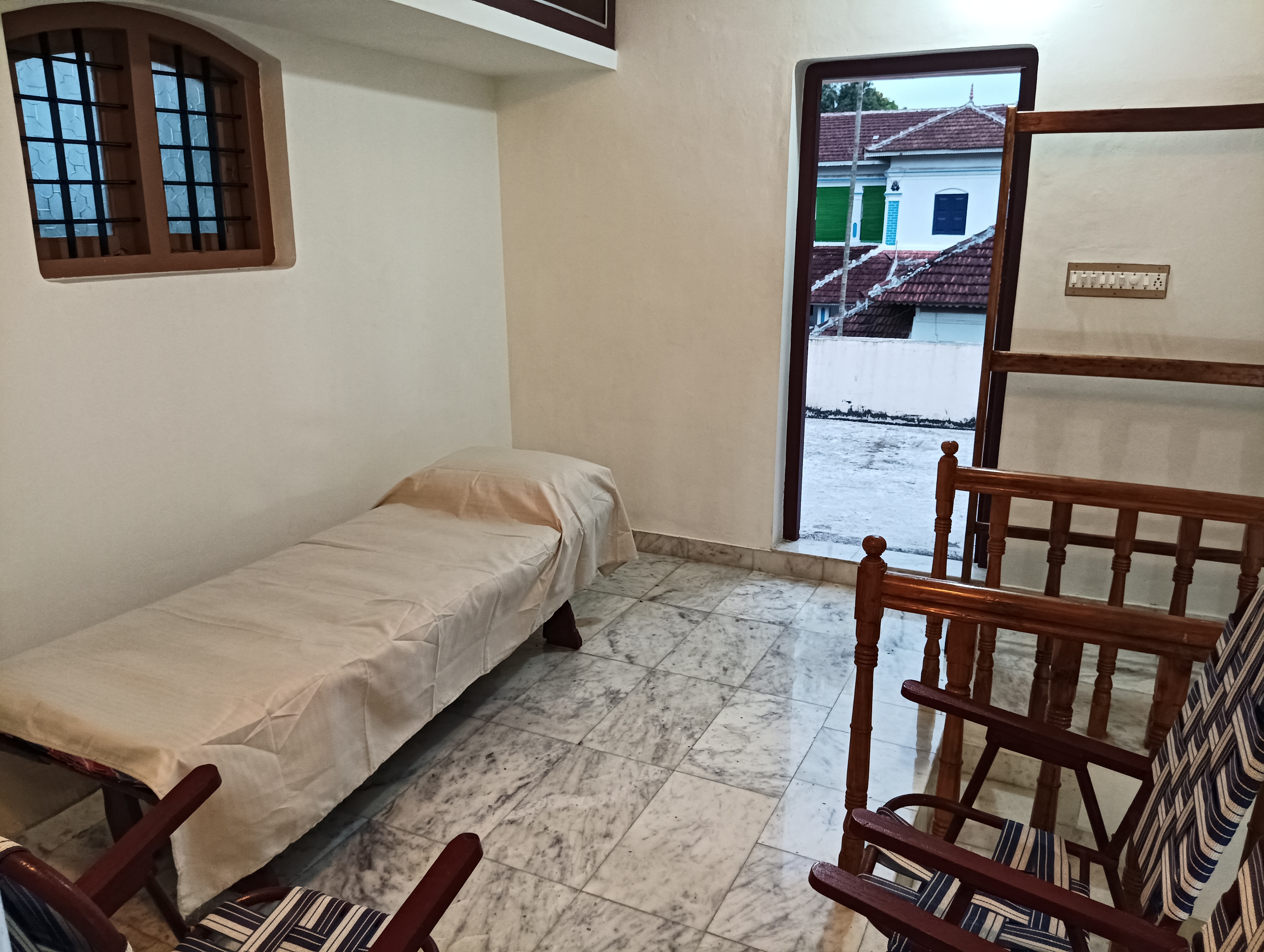 Shield Guest Accommodation 𝗕𝗢𝗢𝗞 Palakkad Villa