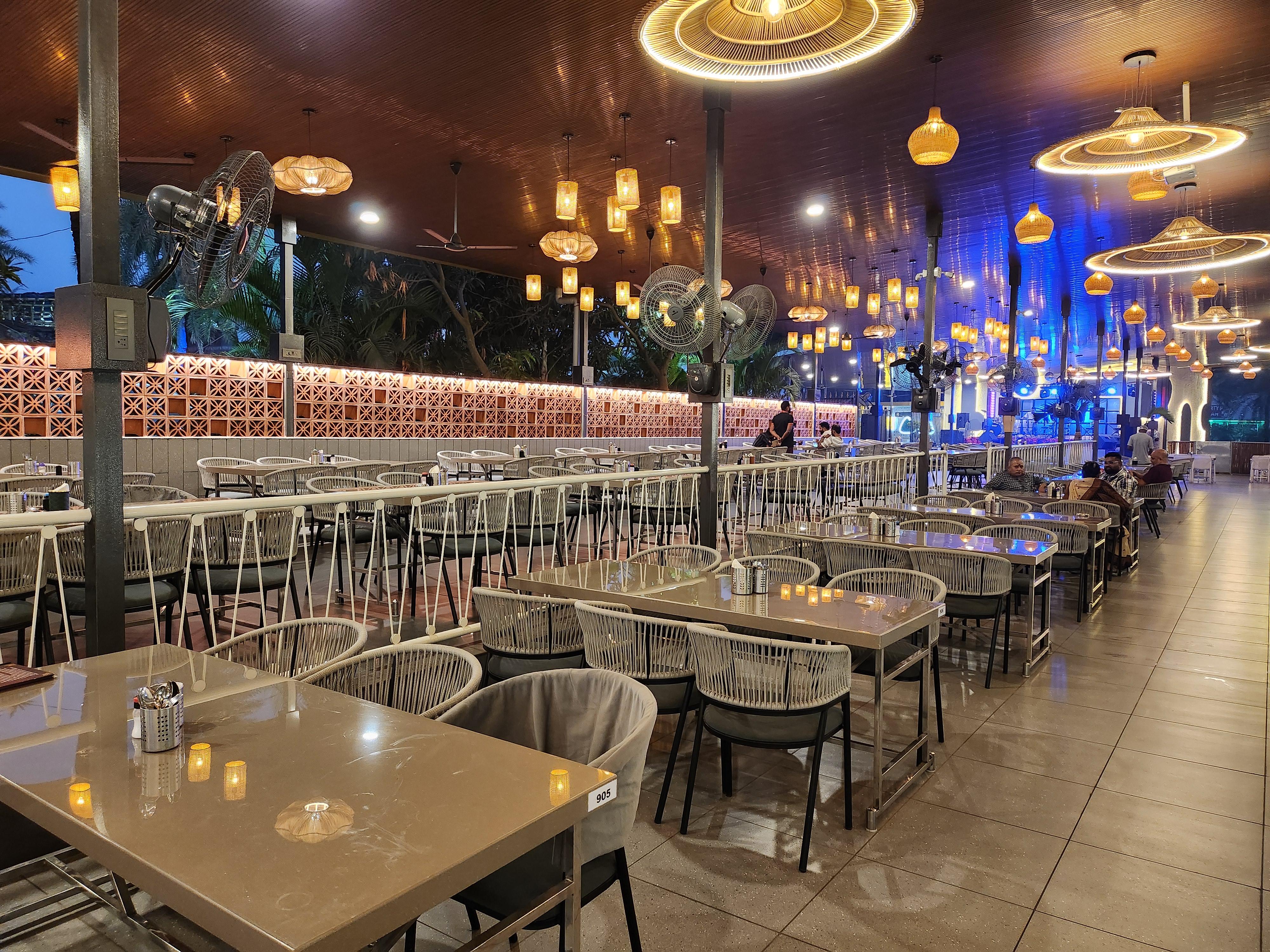 Garden Bar & Restaurant