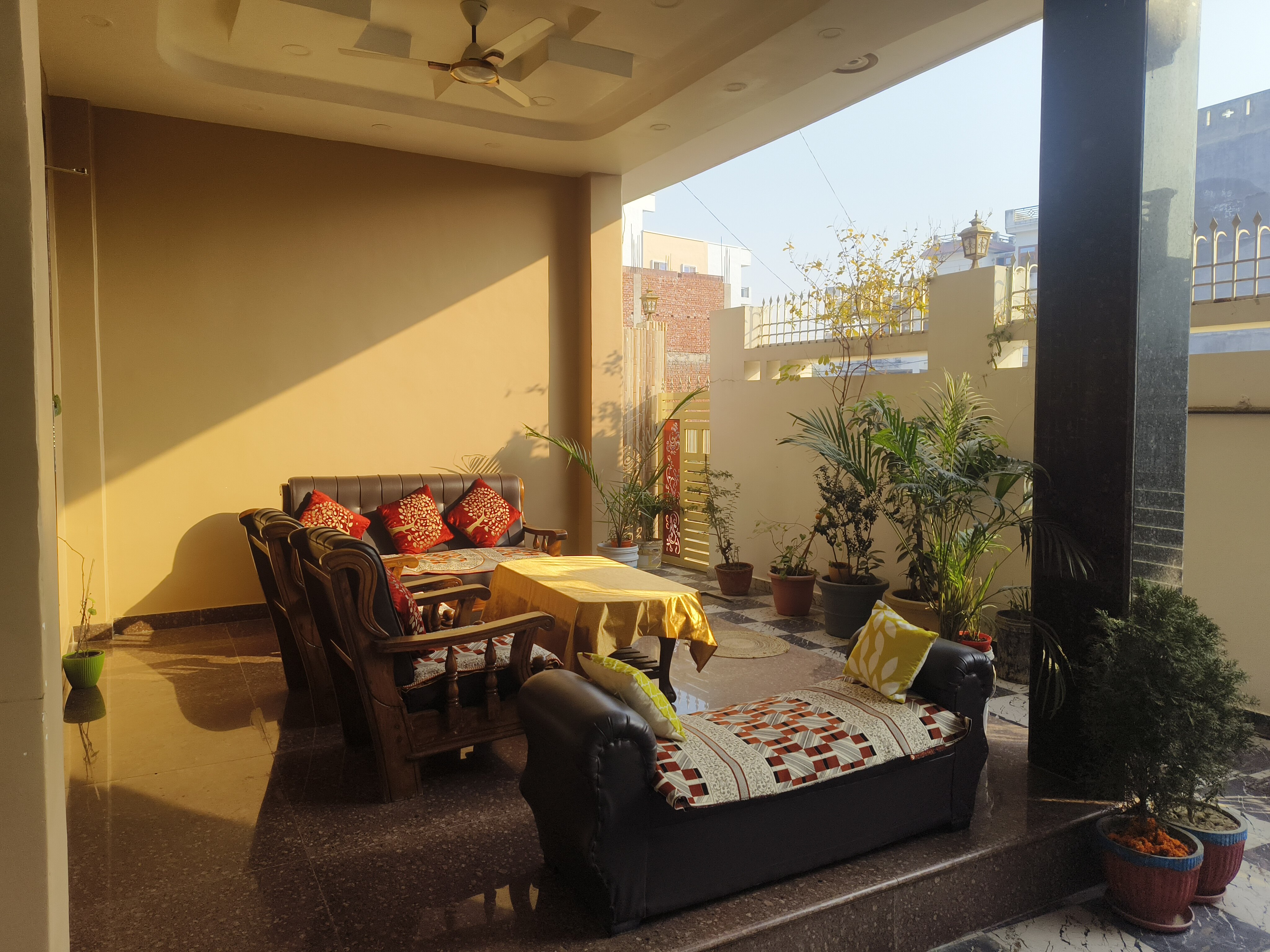 The Humble Abode 𝗕𝗢𝗢𝗞 Varanasi Homestay