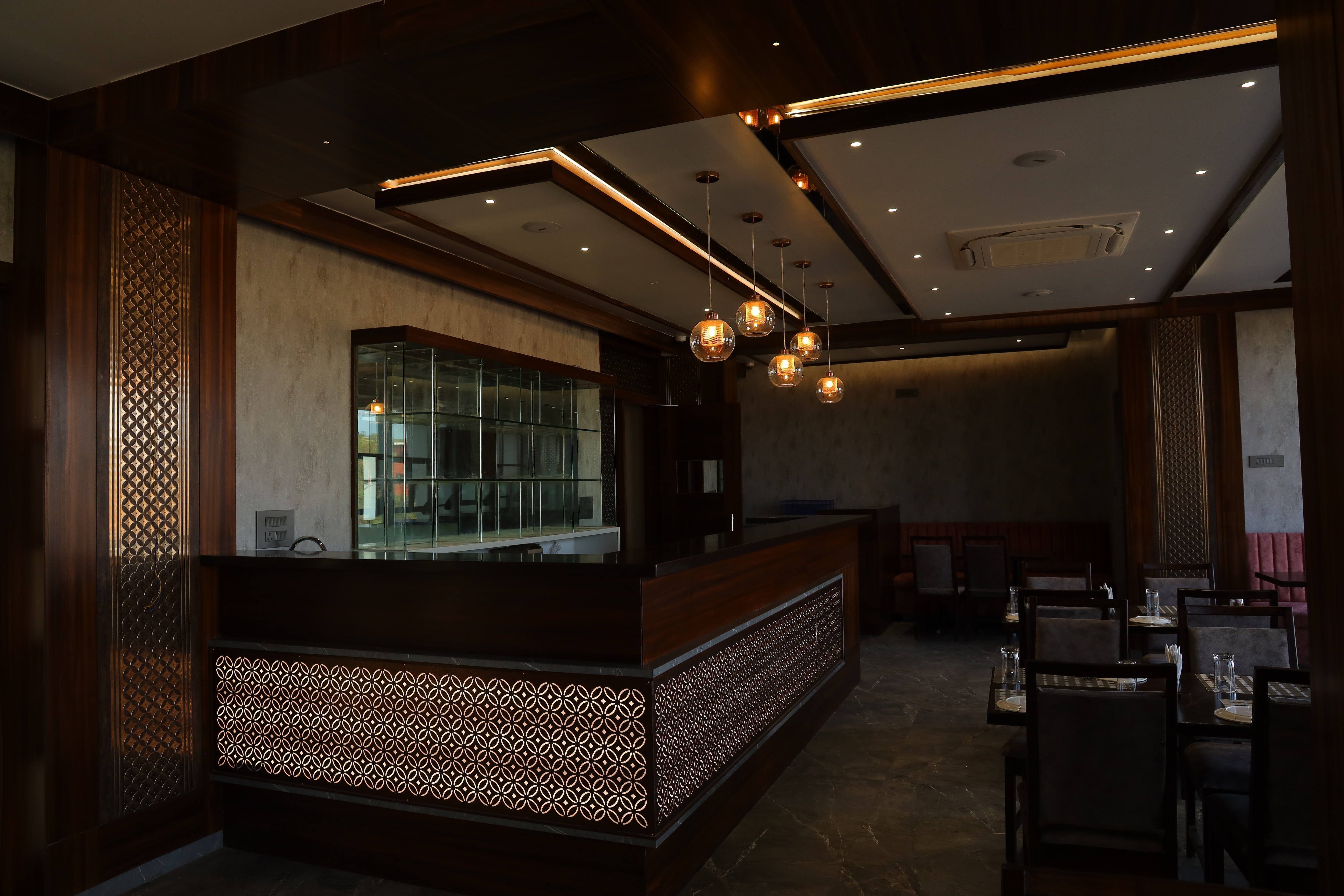 Triple Nine Bar And Restaurant