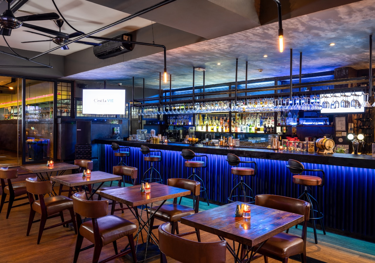 Cést La Vie Restaurant and Bar