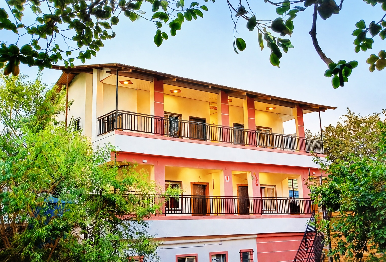 Janani Niwas | Matheran 𝗕𝗢𝗢𝗞 Matheran Cottage