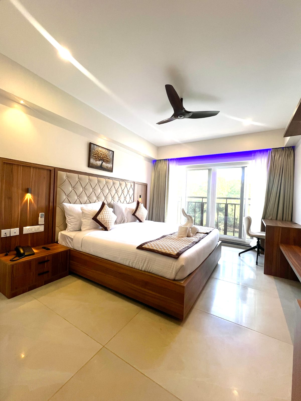 Tranquil Riverview Inn & Restaurant