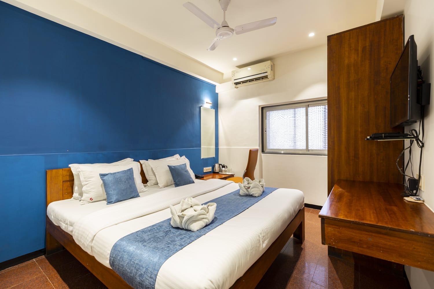 Snapshot of Hotel Q Deck Rooms