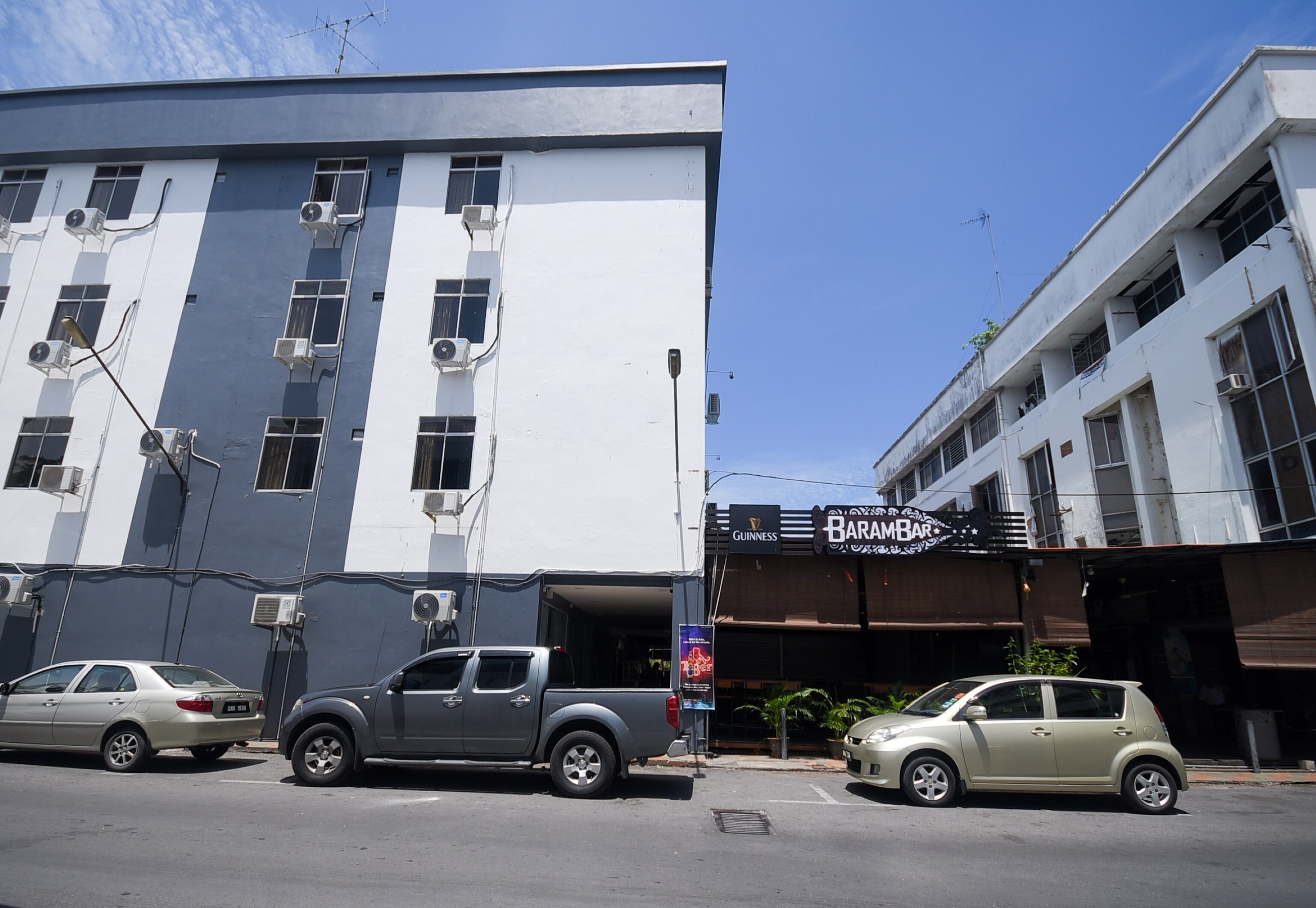 Oyo 989 Ostay Inn Deluxe Miri 3 8 Price Address Reviews