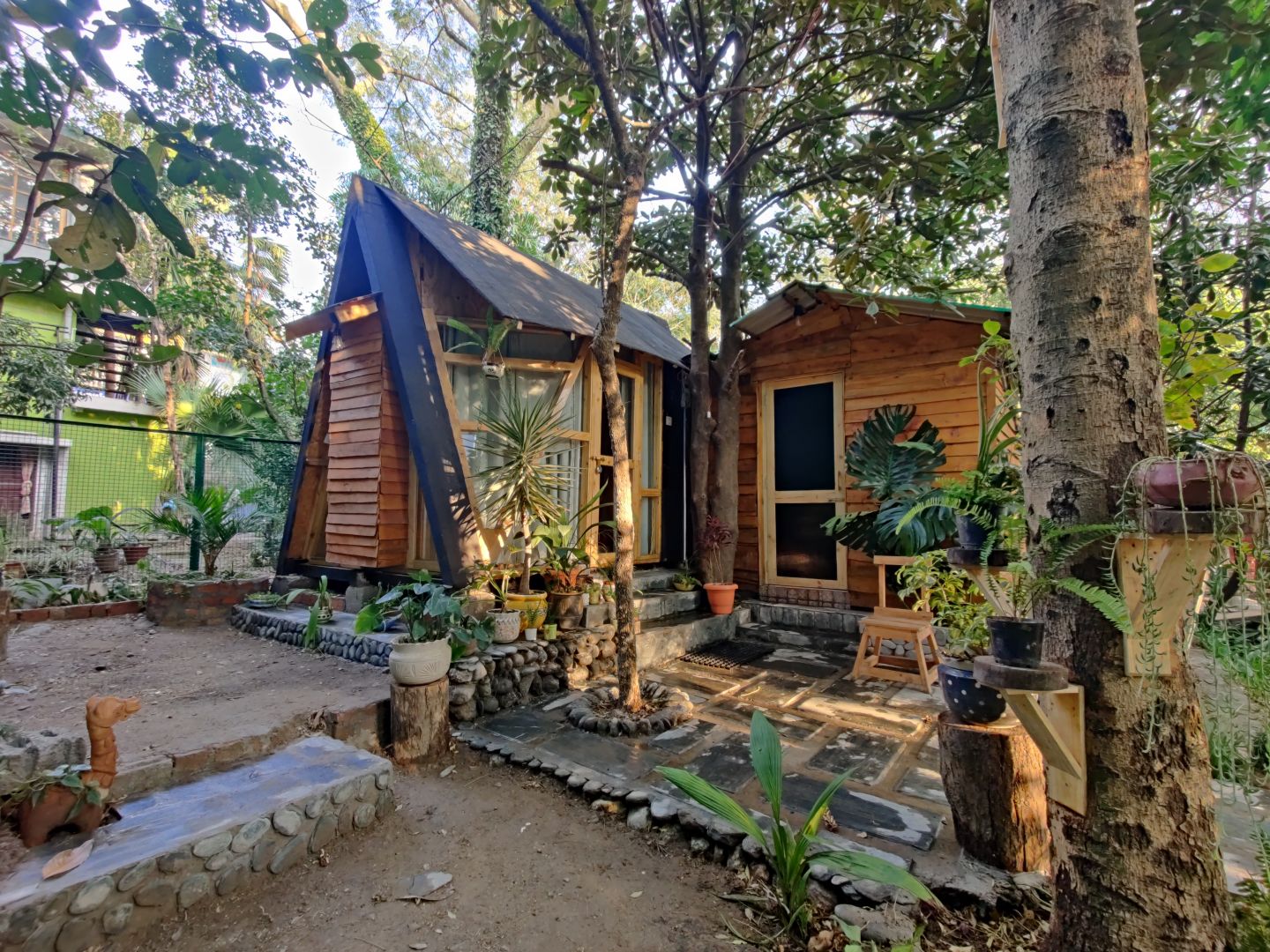 Wandersthirst Dharmashala: A Frame Tiny-cozy Glamp 𝗕𝗢𝗢𝗞