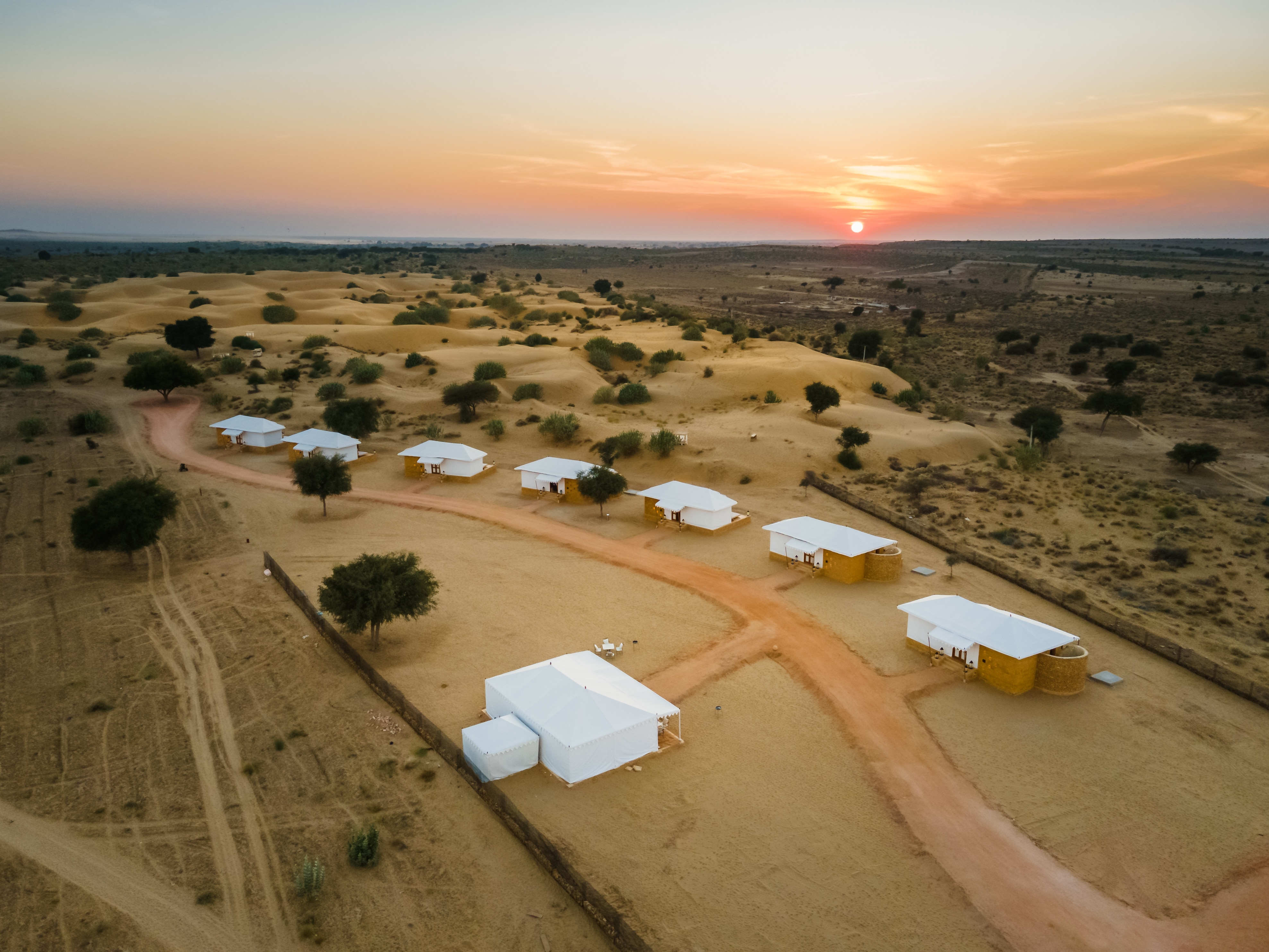 GRAND KHALIFA LUXURY CAMP - Tap to explore photos