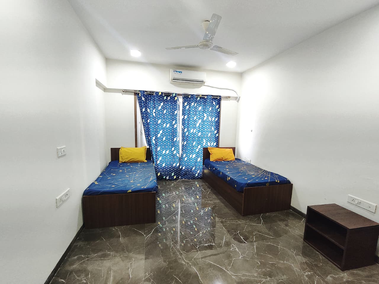 Stavy Stavy Stay(Happy home Society, Vile Parle) 𝗕𝗢𝗢𝗞 Mumbai Apartment
