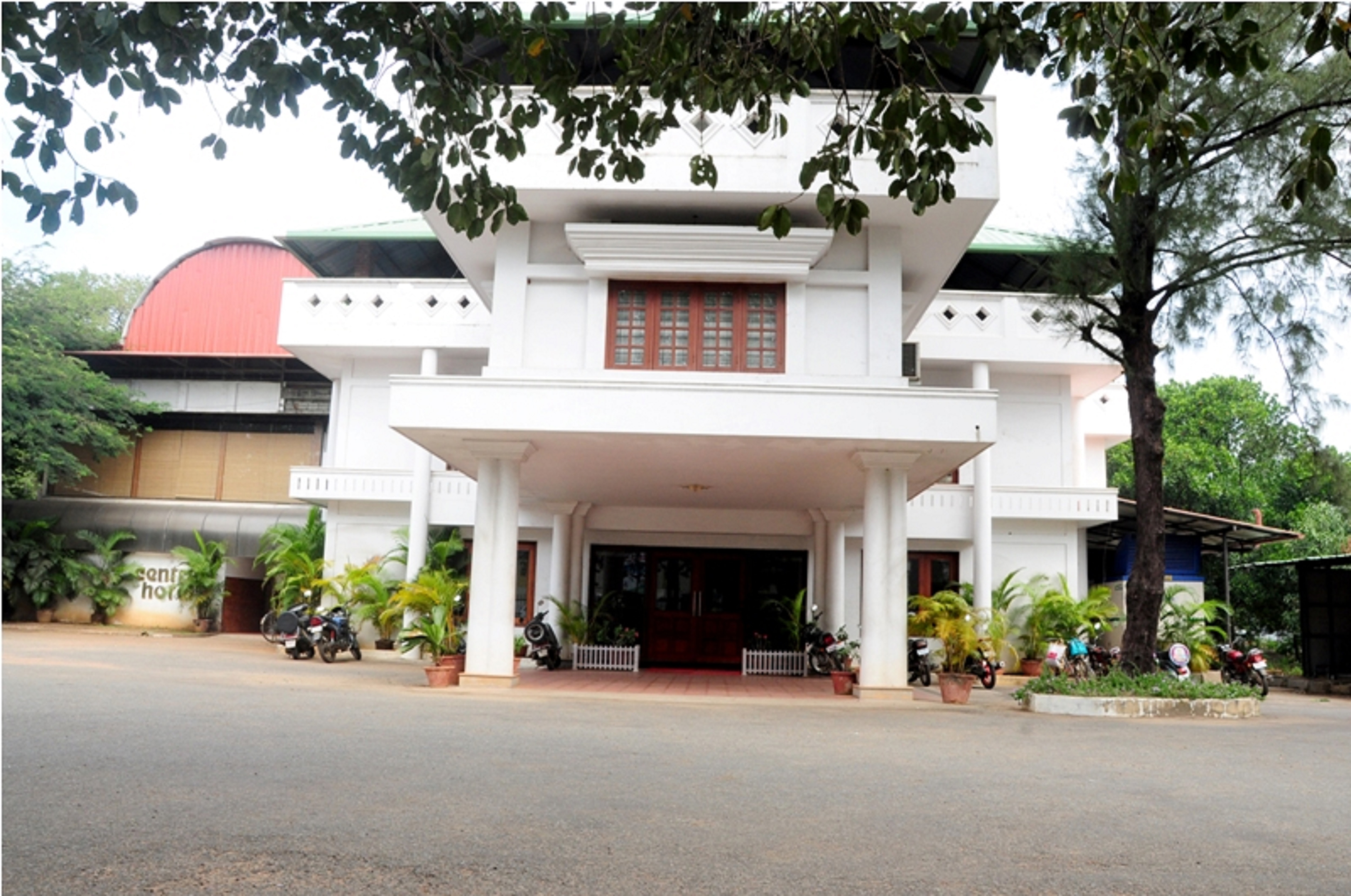 Central Hotel