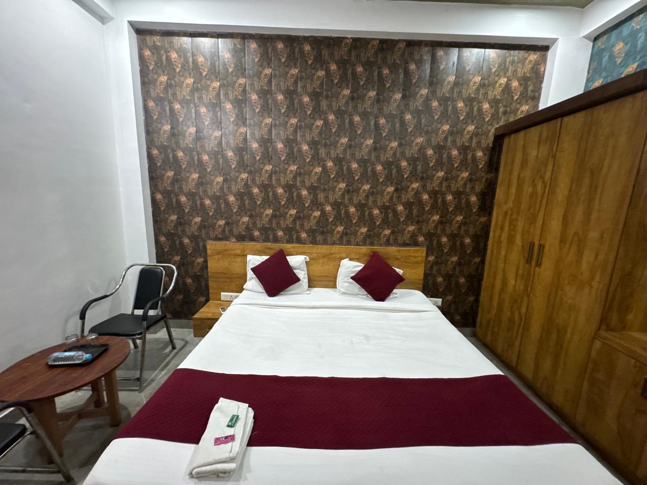 Walaji Address of SHREE WALAJI - Hotel in Lucknow