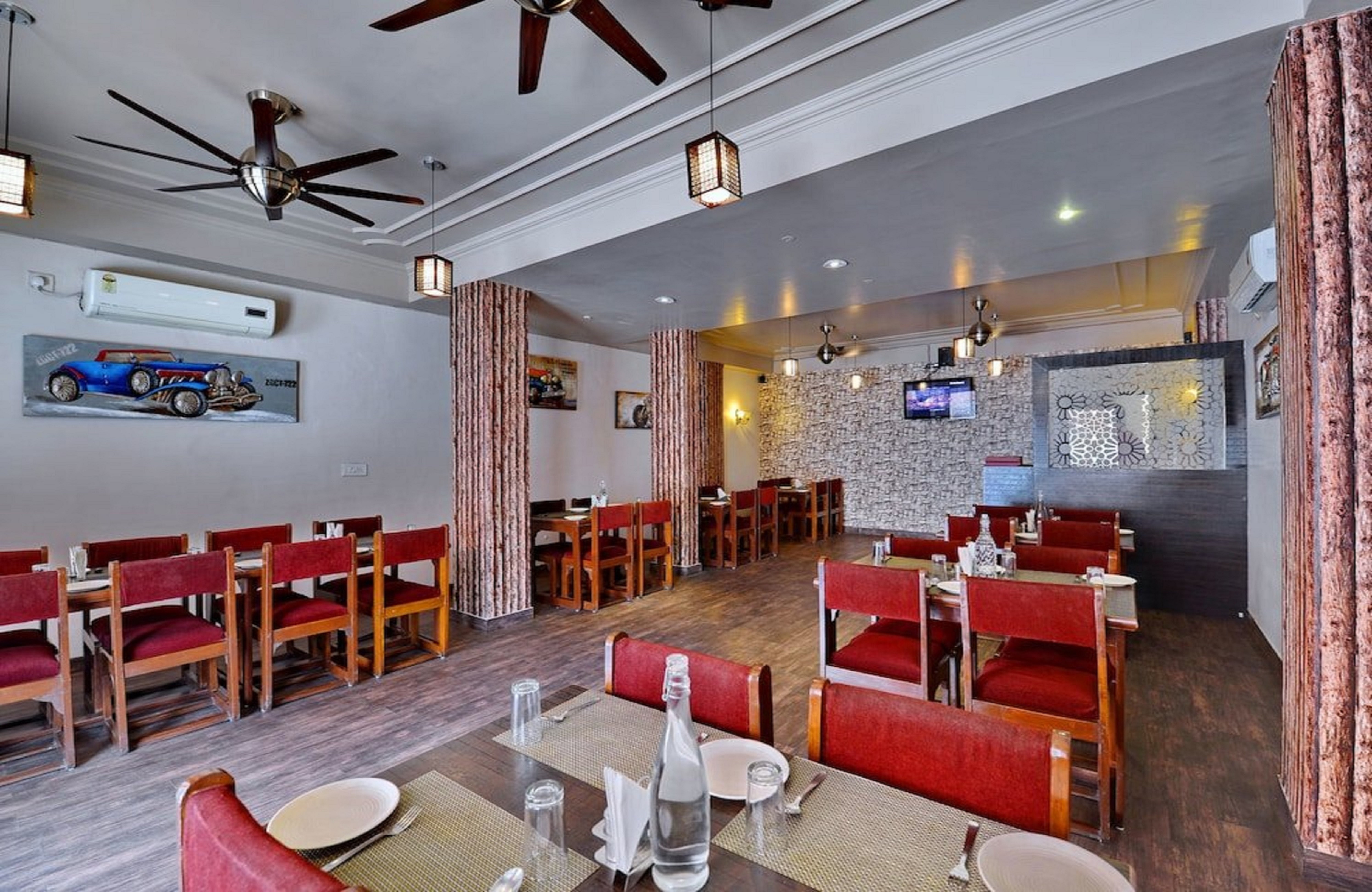 CHAWLAS RESTAURANT