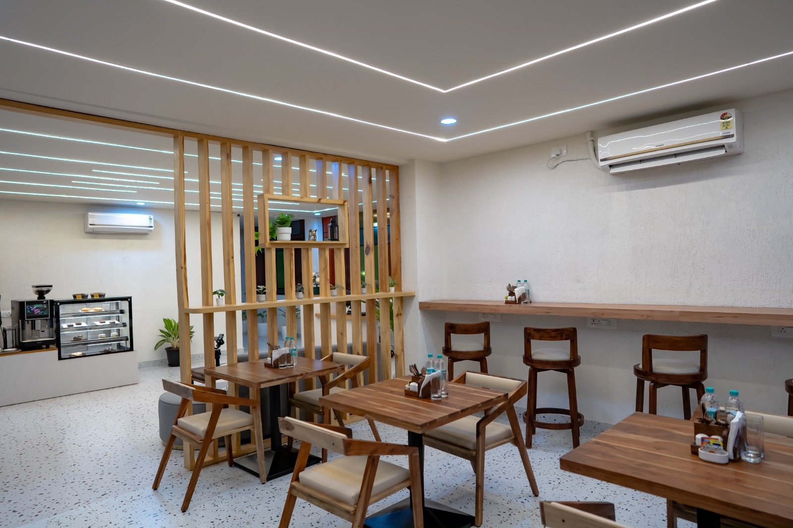 Neyo Cafe
