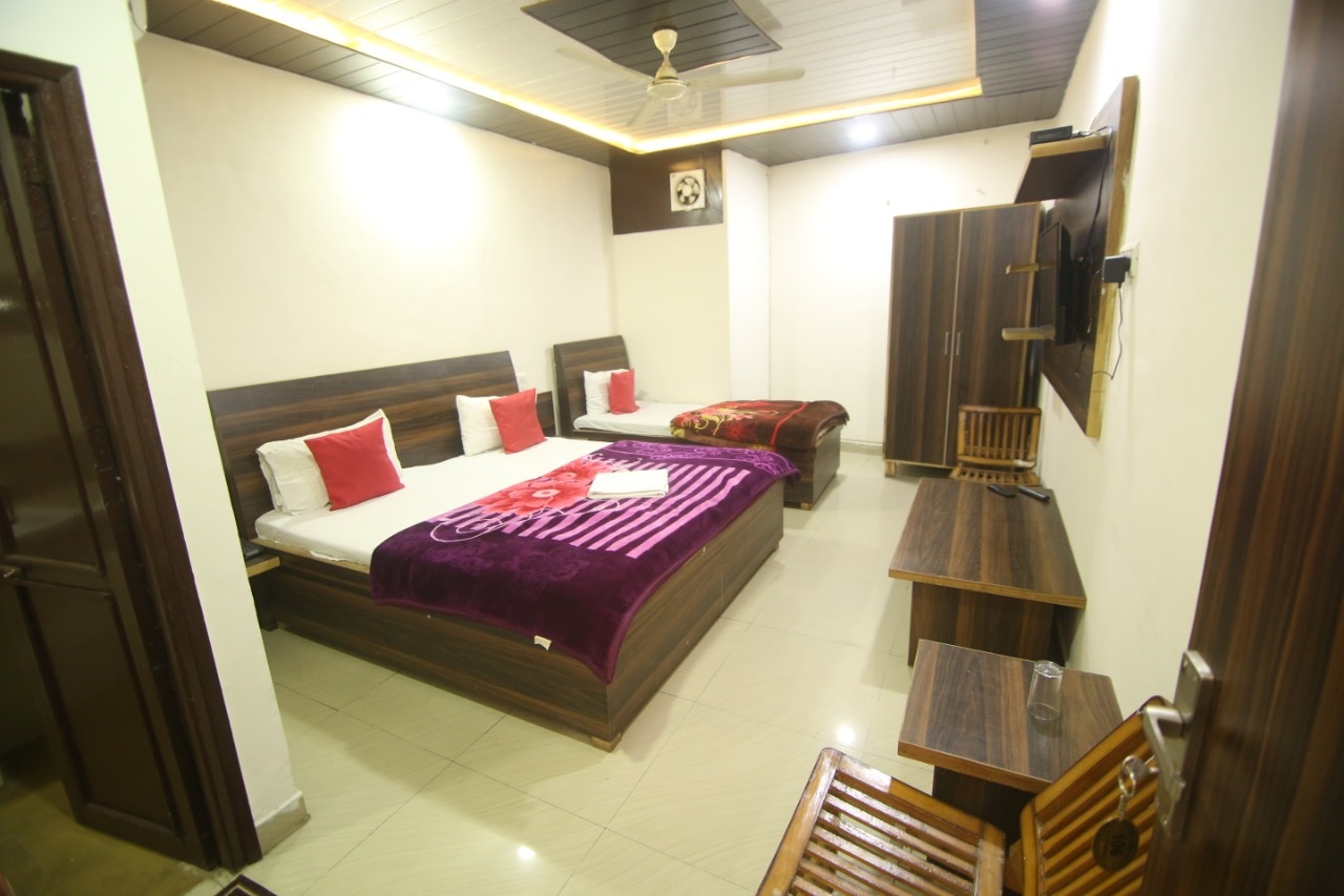HOTEL AMRON 45 Chandigarh | Book Hotel with Up to 25% OFF