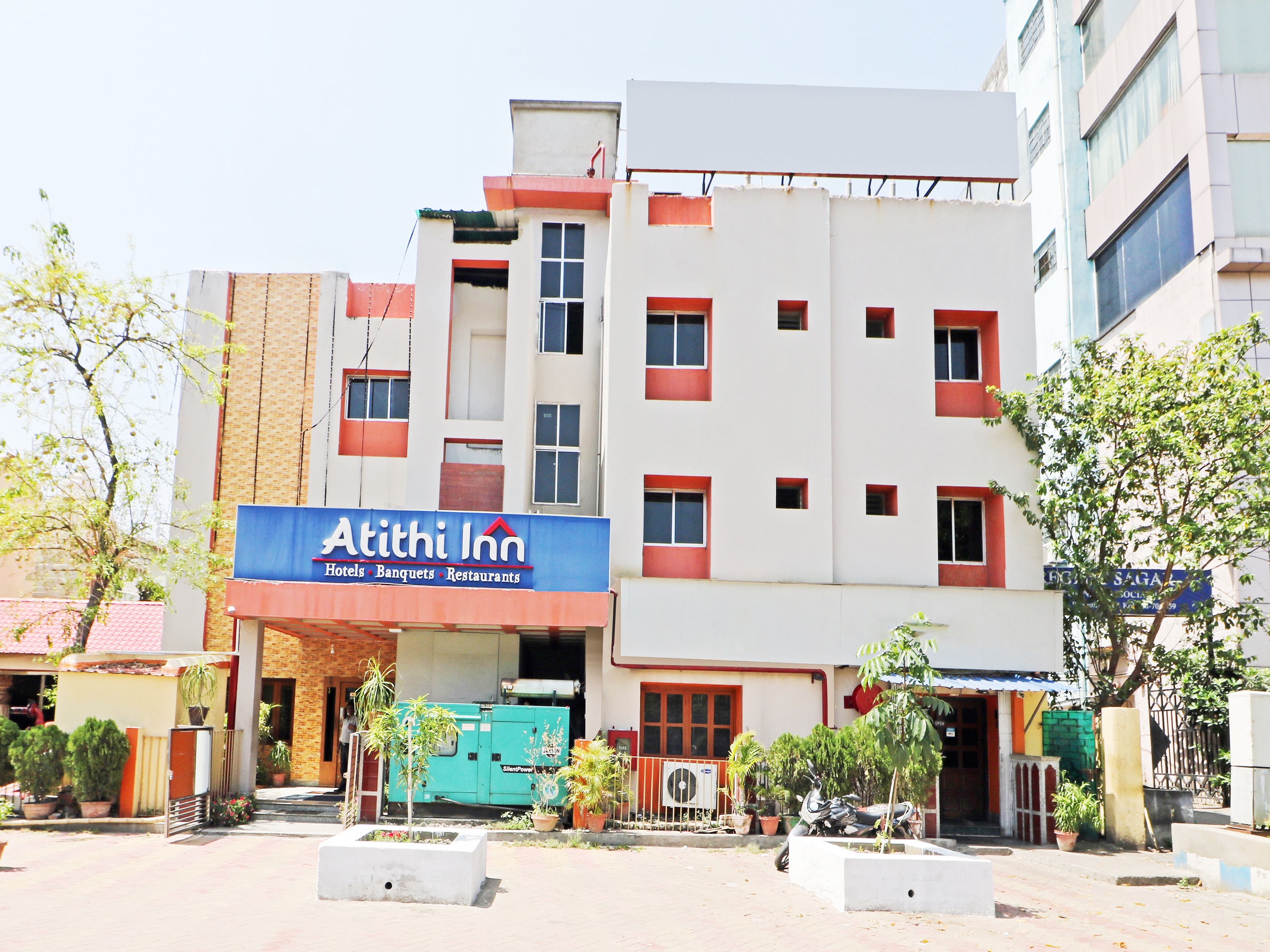 Hotel Atithi Inn 𝗕𝗢𝗢𝗞 Kolkata Hotel
