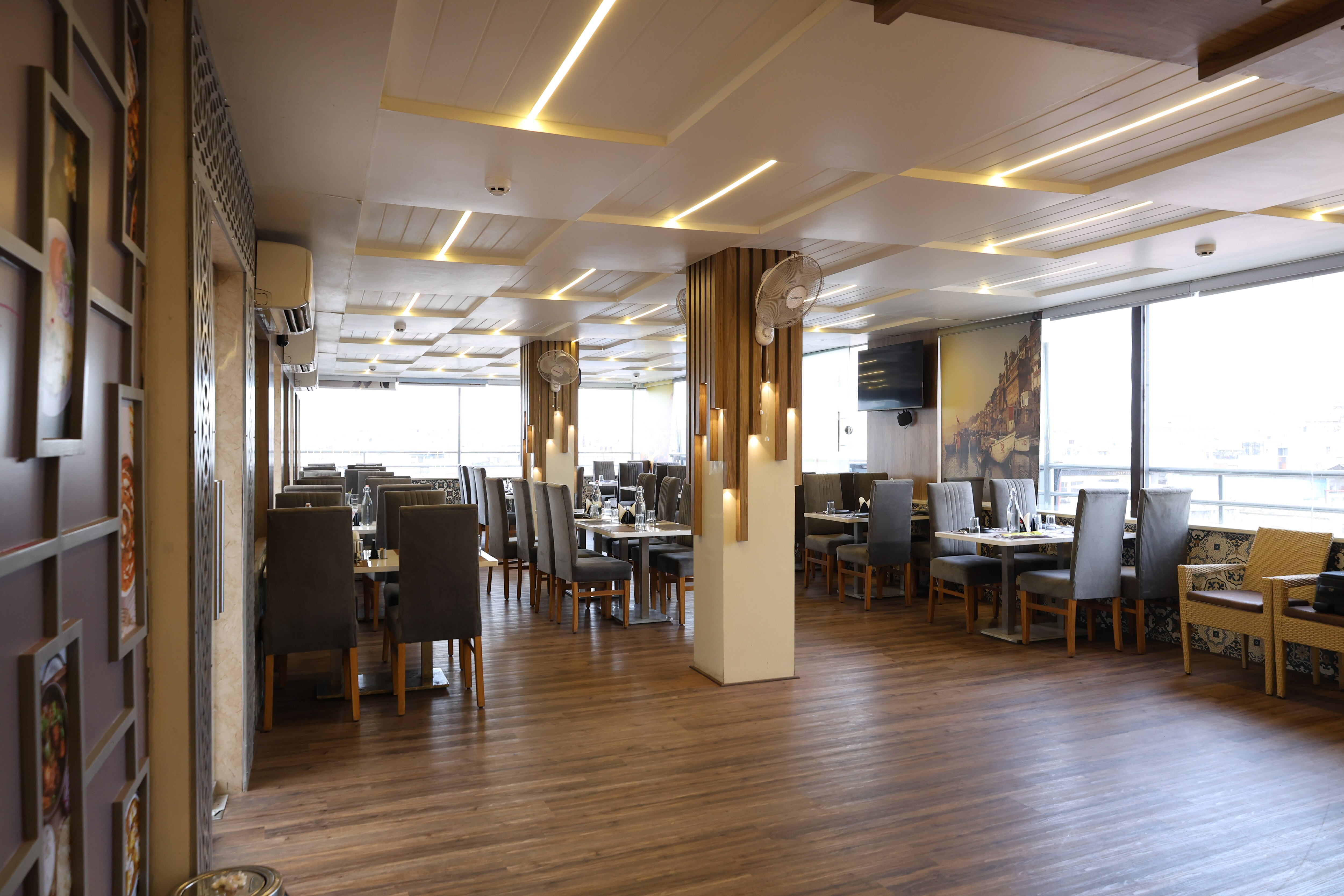 FOOD VILLA