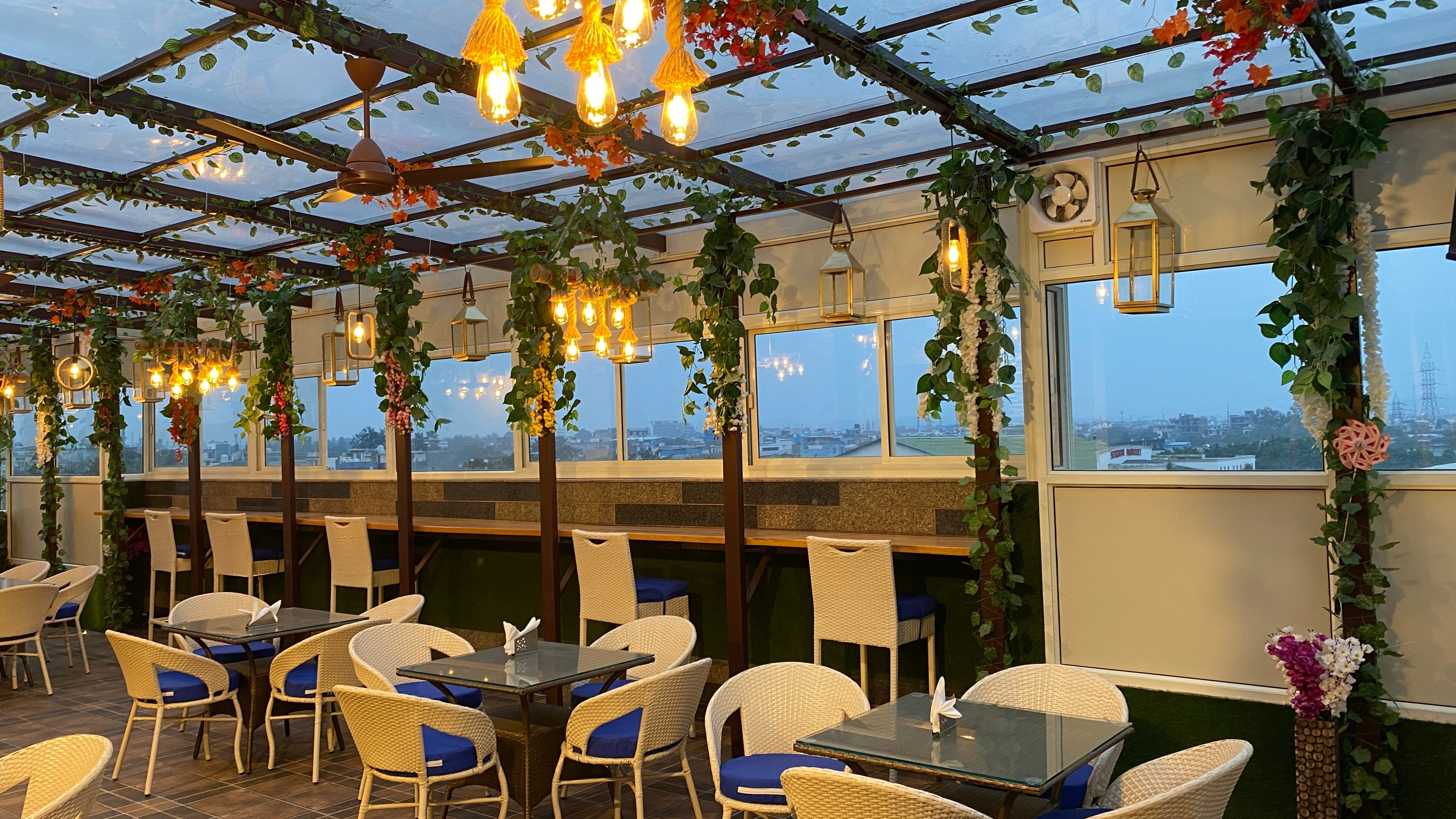 Roof Top Cafe
