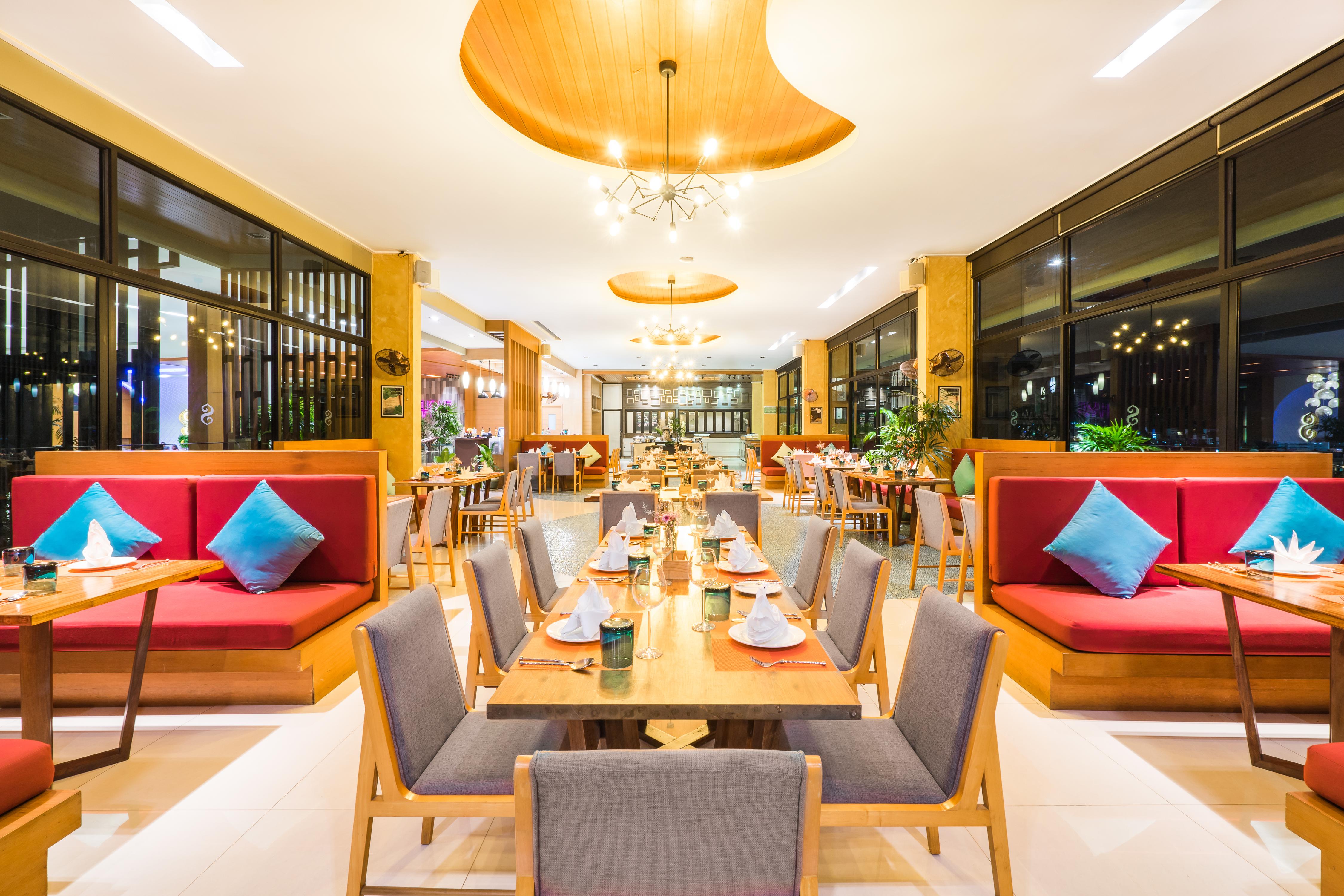 PUUN TAE Restaurant