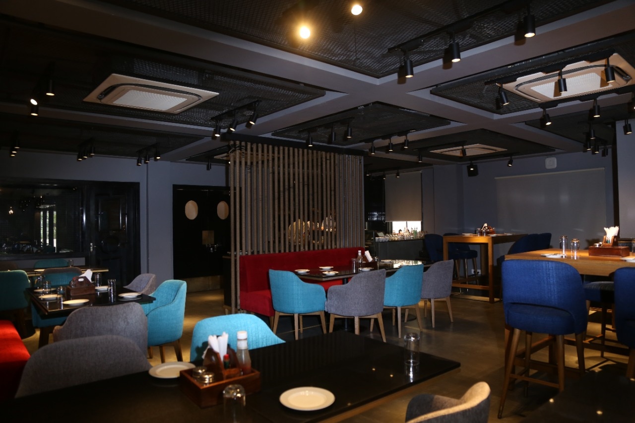 CAFE BIG BOXX