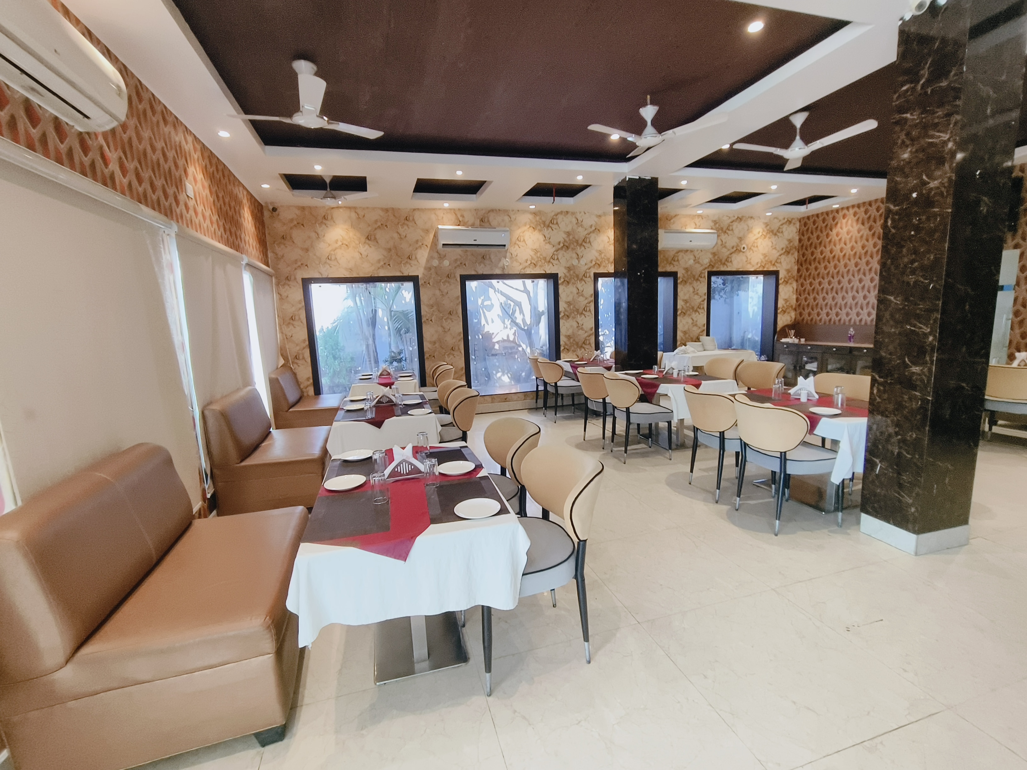 MAPLE RESTAURANT