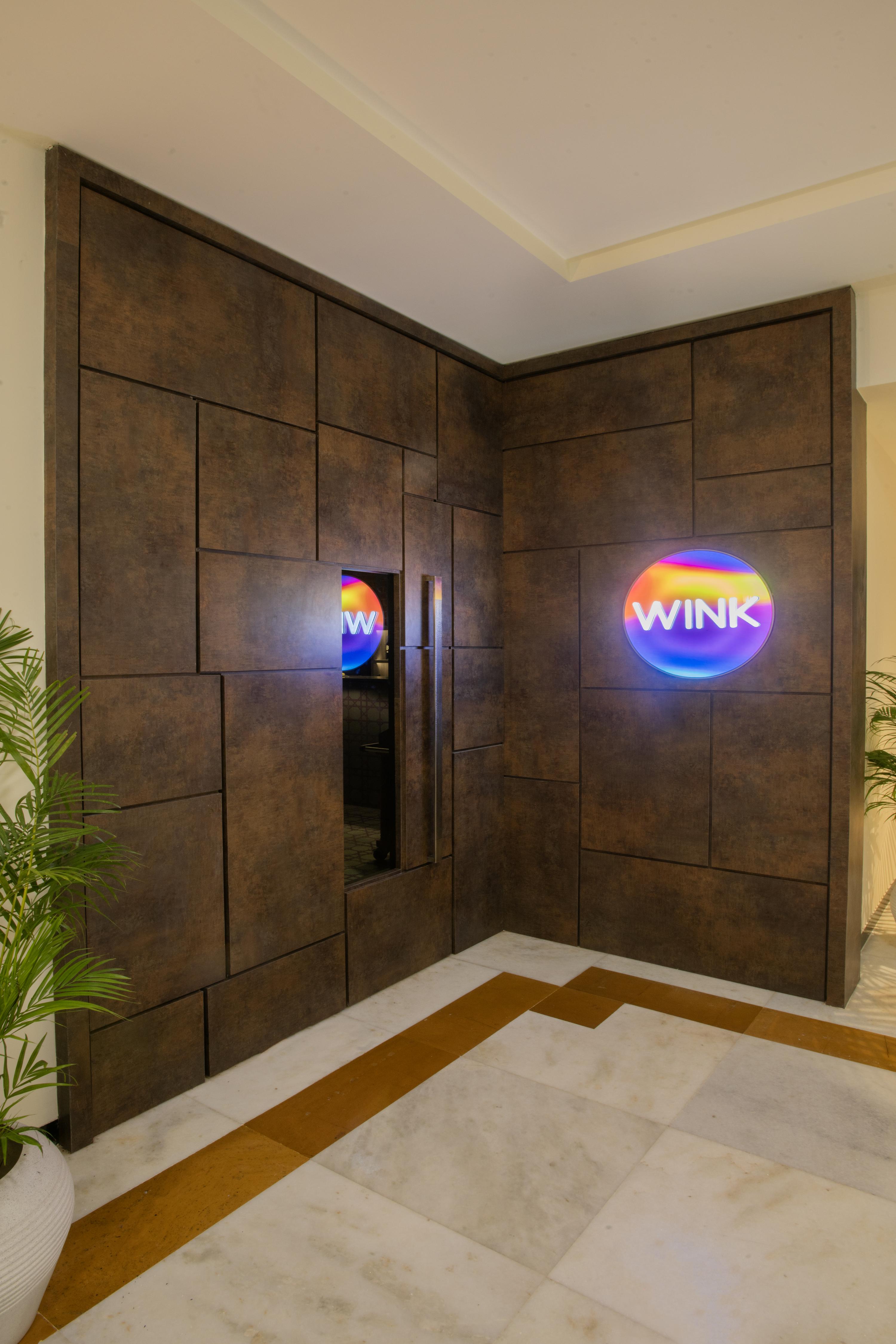 WINK - BAR