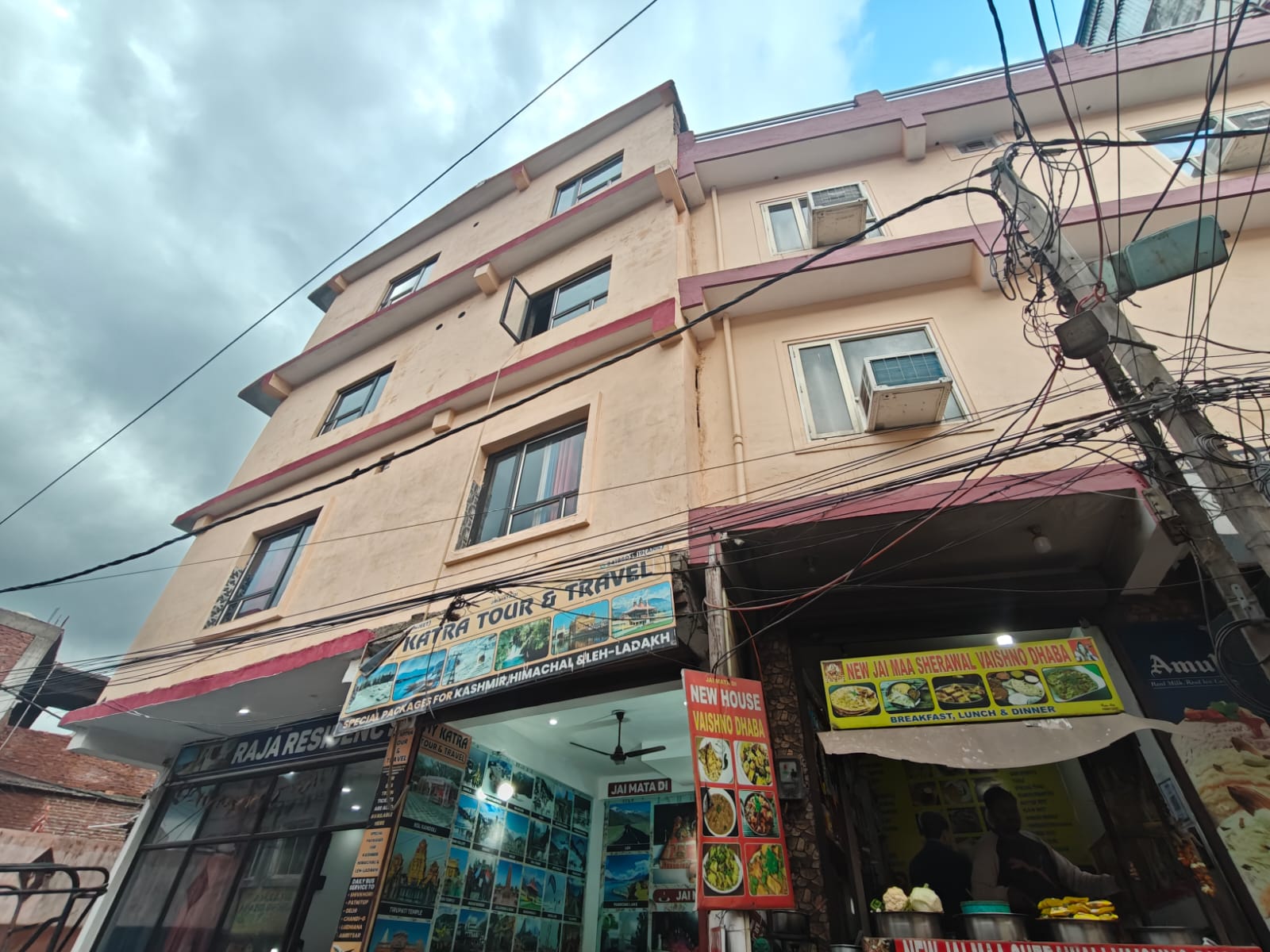 Raja Residency Guest House Katra | Book Hotel with Up to 25% OFF